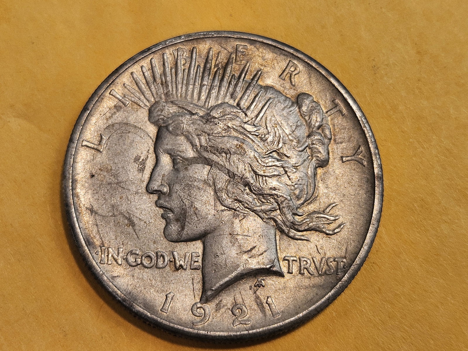 ** KEY DATE ** 1921 Peace silver Dollar in About Uncirculated (1 of 8)