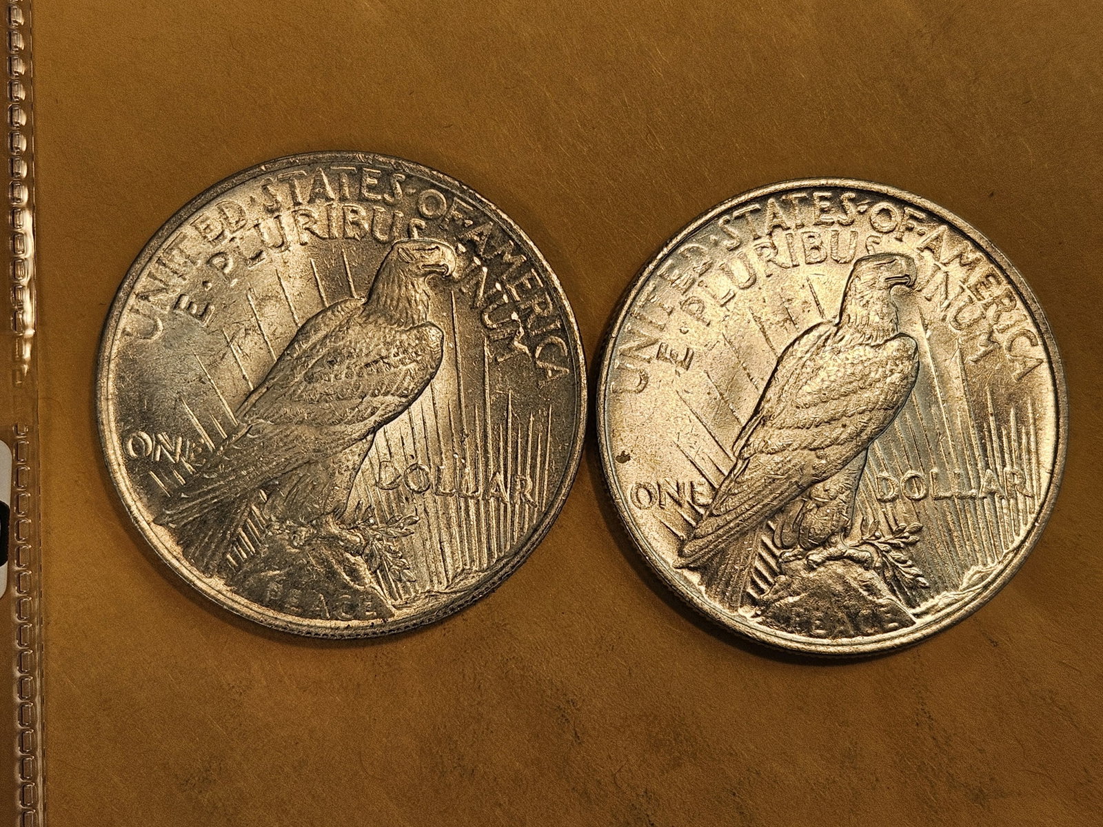 Two Brilliant Uncirculated Peace silver Dollars - 3