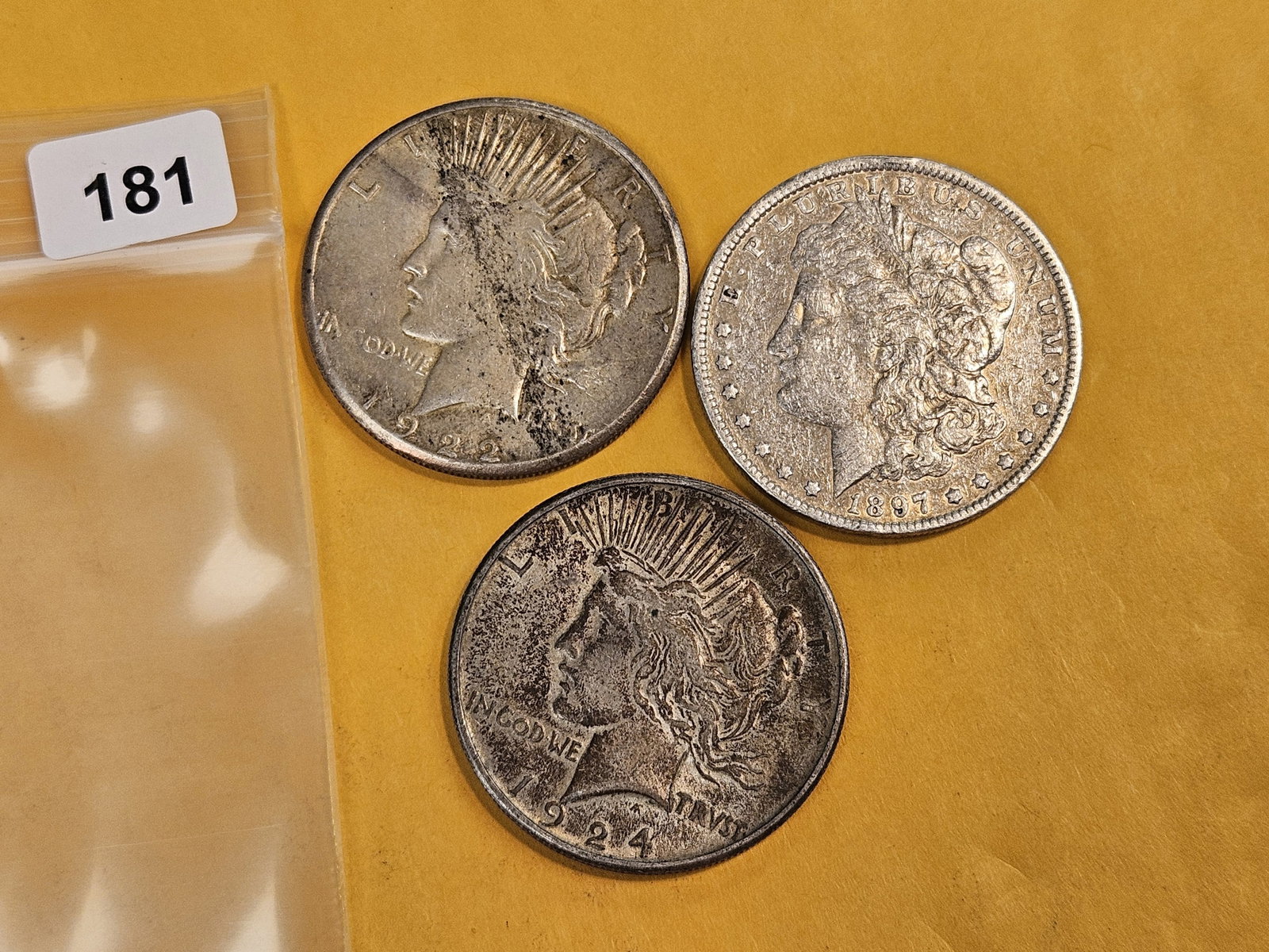 Three mixed silver Dollars: Peace and Morgan