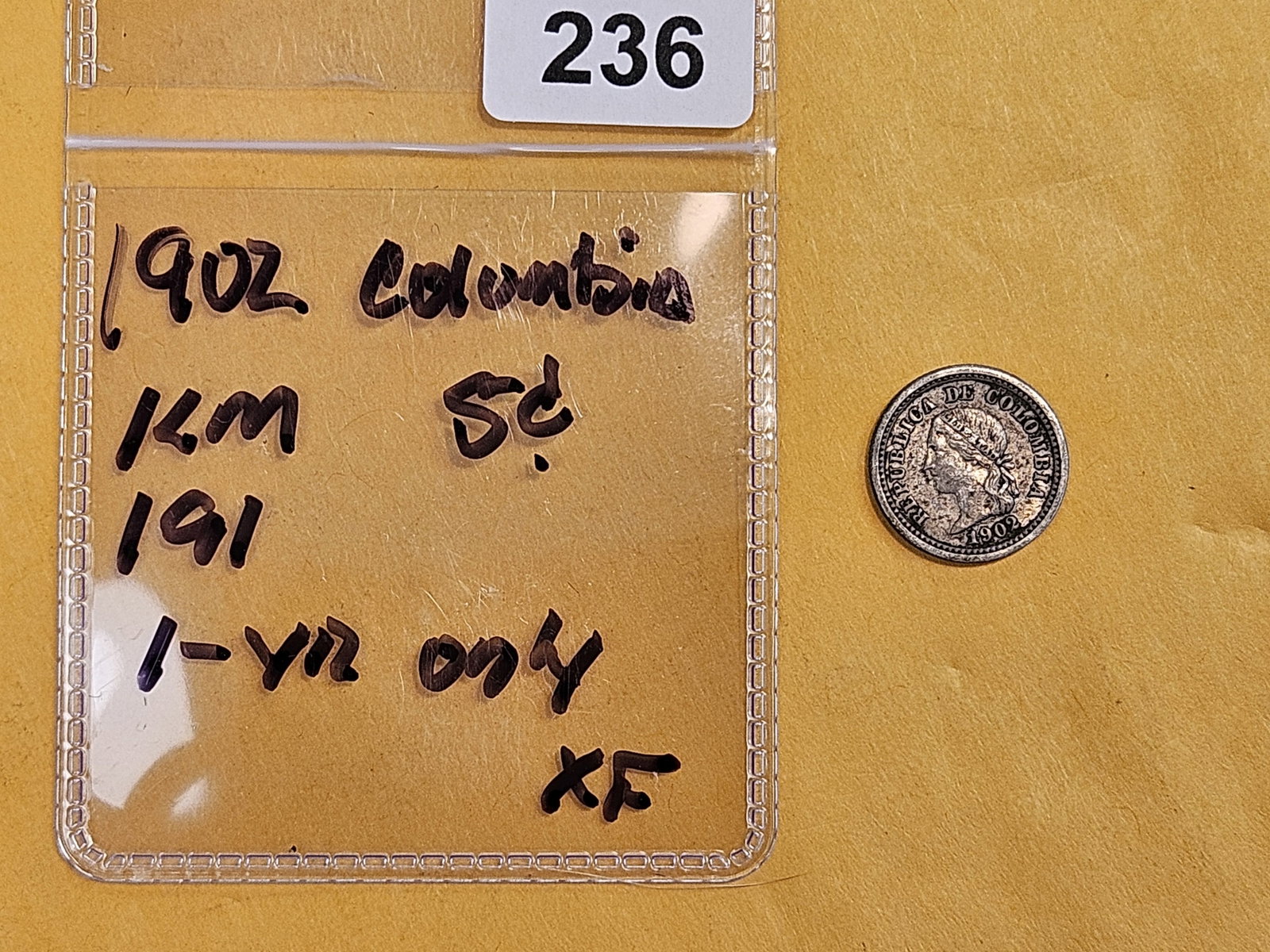 1902 Colombia 5 cent in Extra Fine - 2