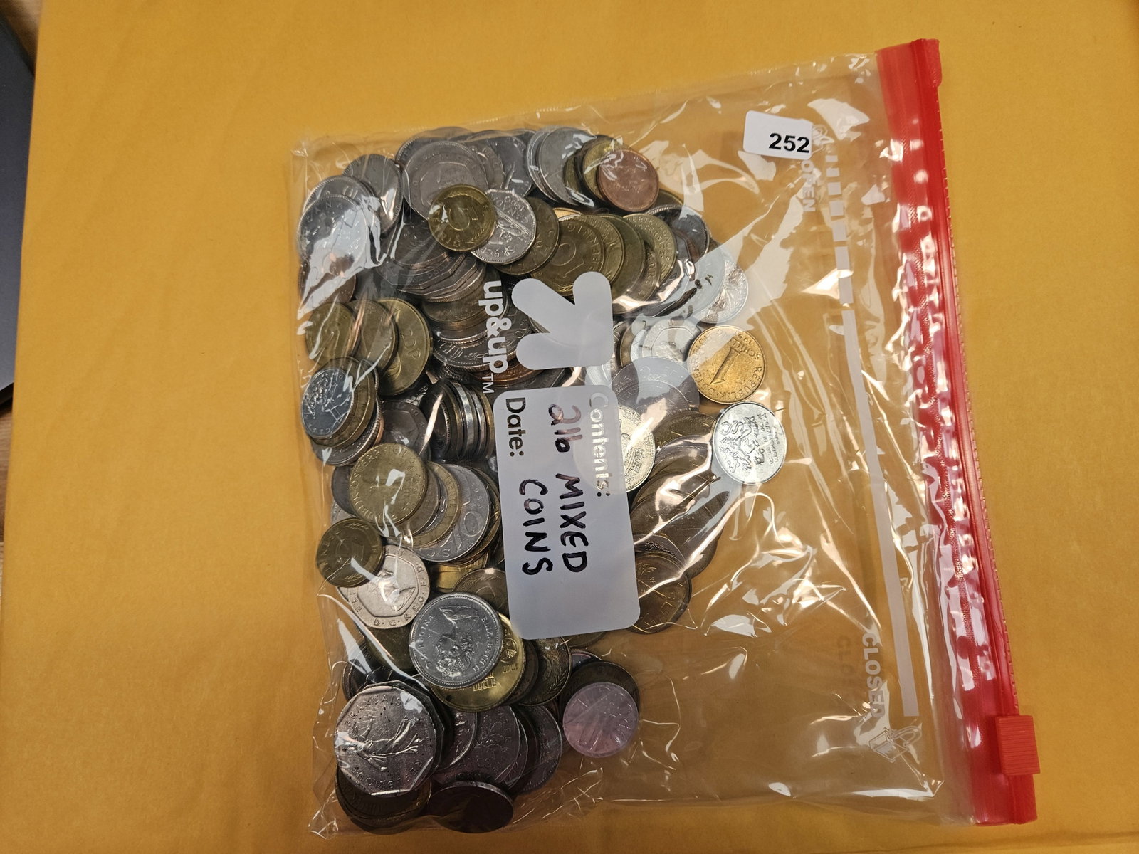 TWO POUNDS of mixed World coins (1 of 2)