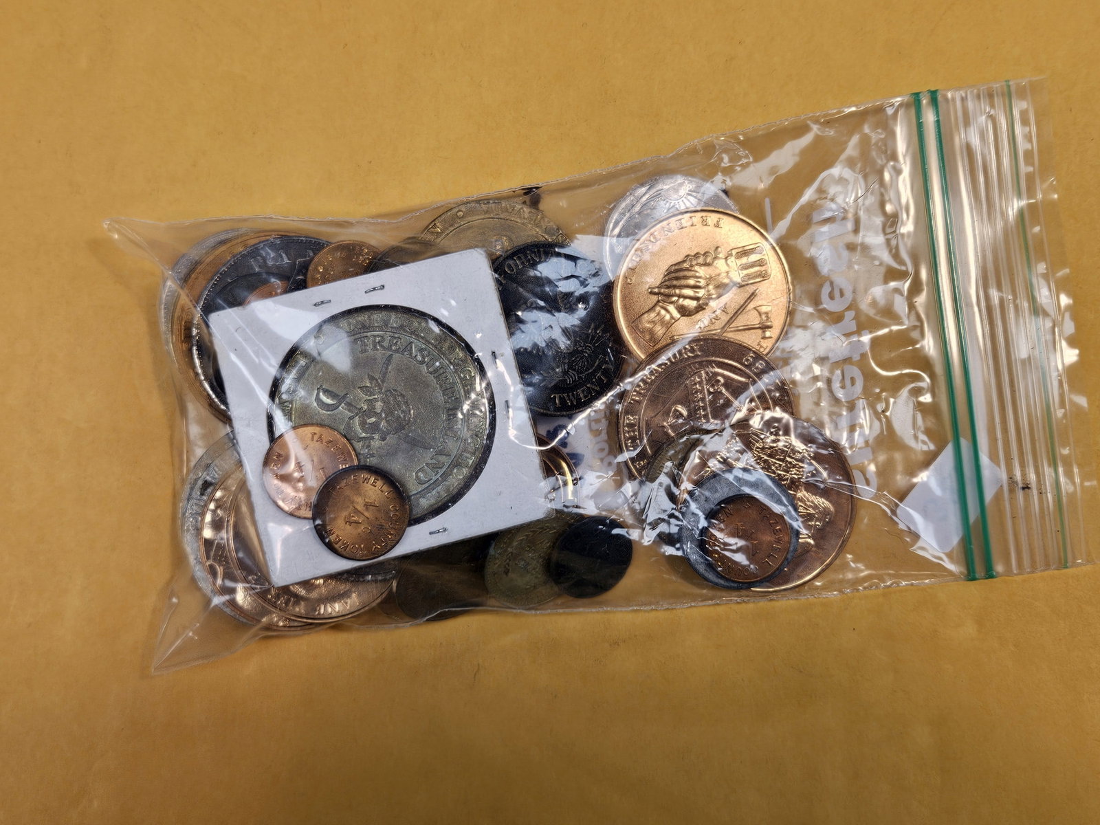 EXONUMIA! One Pound of mixed tokens and replicas - 2