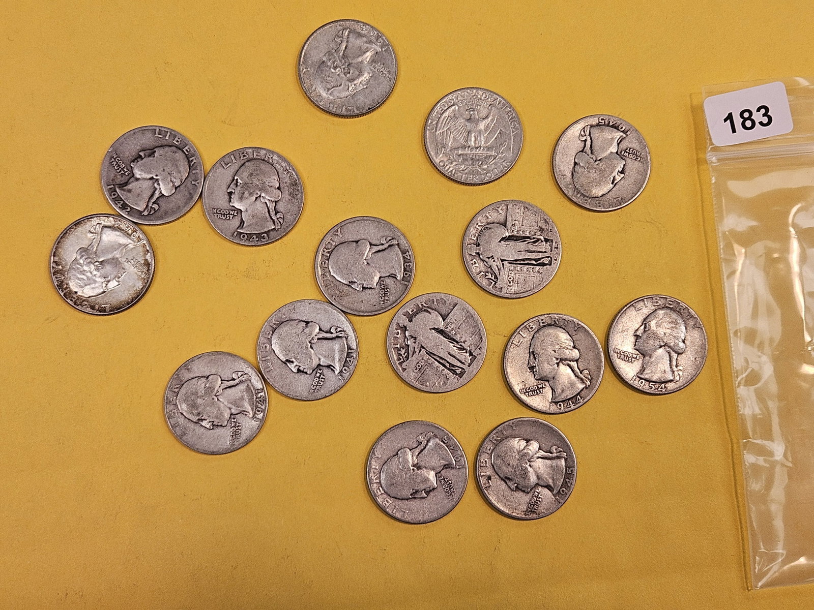 FIfteen mixed silver Washington and Standing Liberty Quarters (1 of 1)