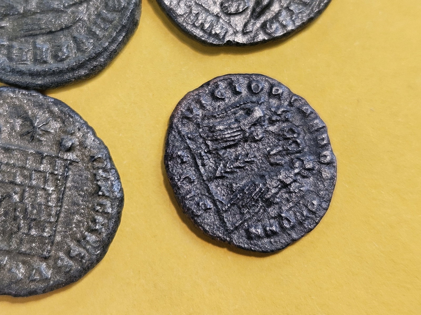 ANCIENTS! Four mixed Roman empire coins - 5