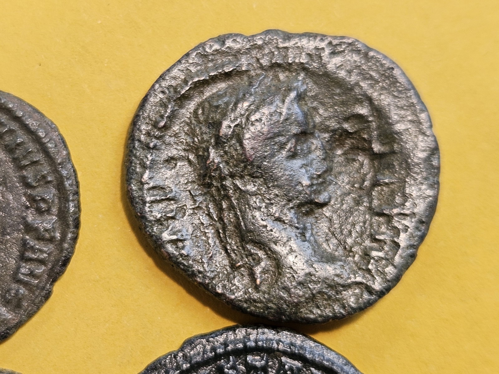 ANCIENTS! Four mixed Roman empire coins - 4