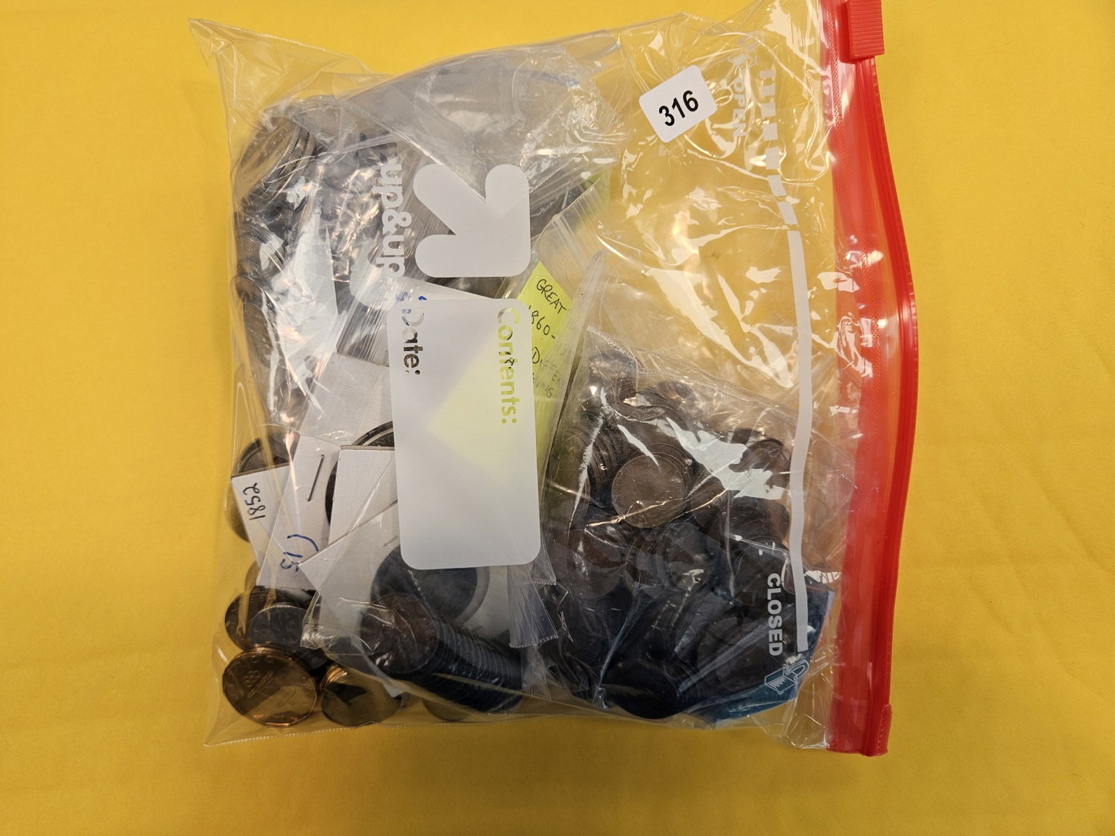 TWO Pounds of Mixed World Coins: Nice mix