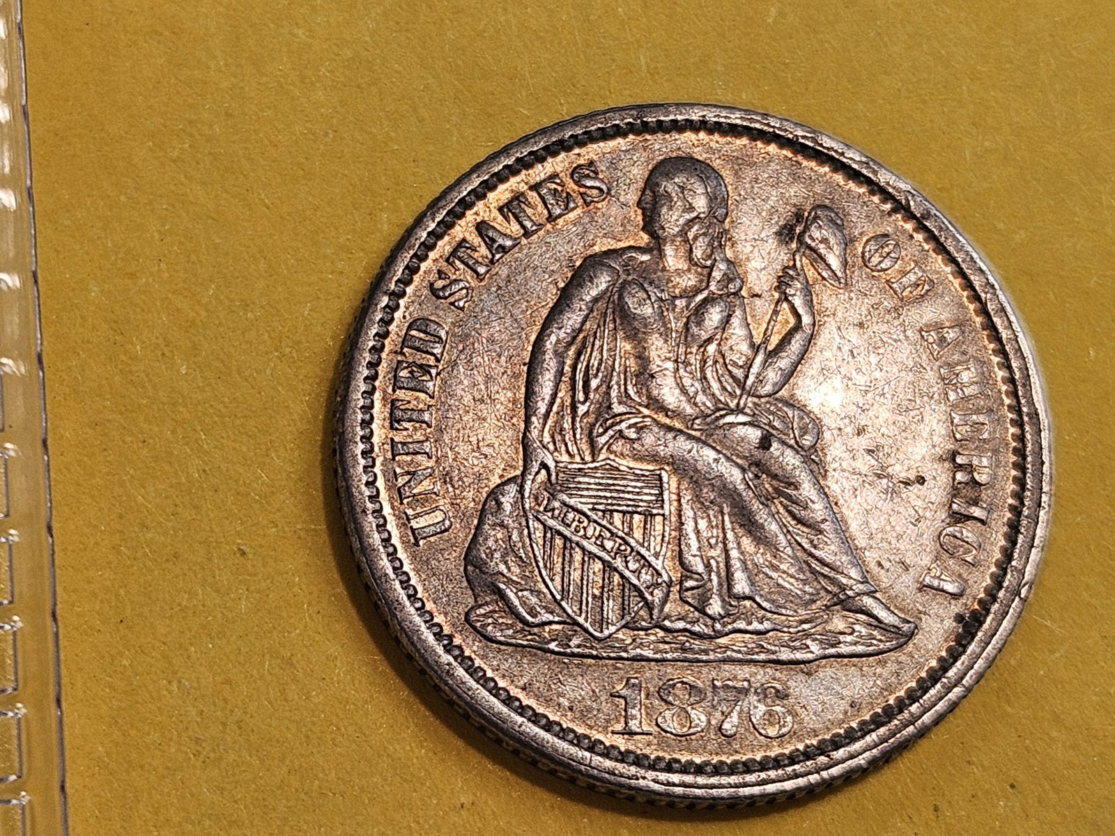 1876 Seated Liberty silver Dime in Extra Fine - 3