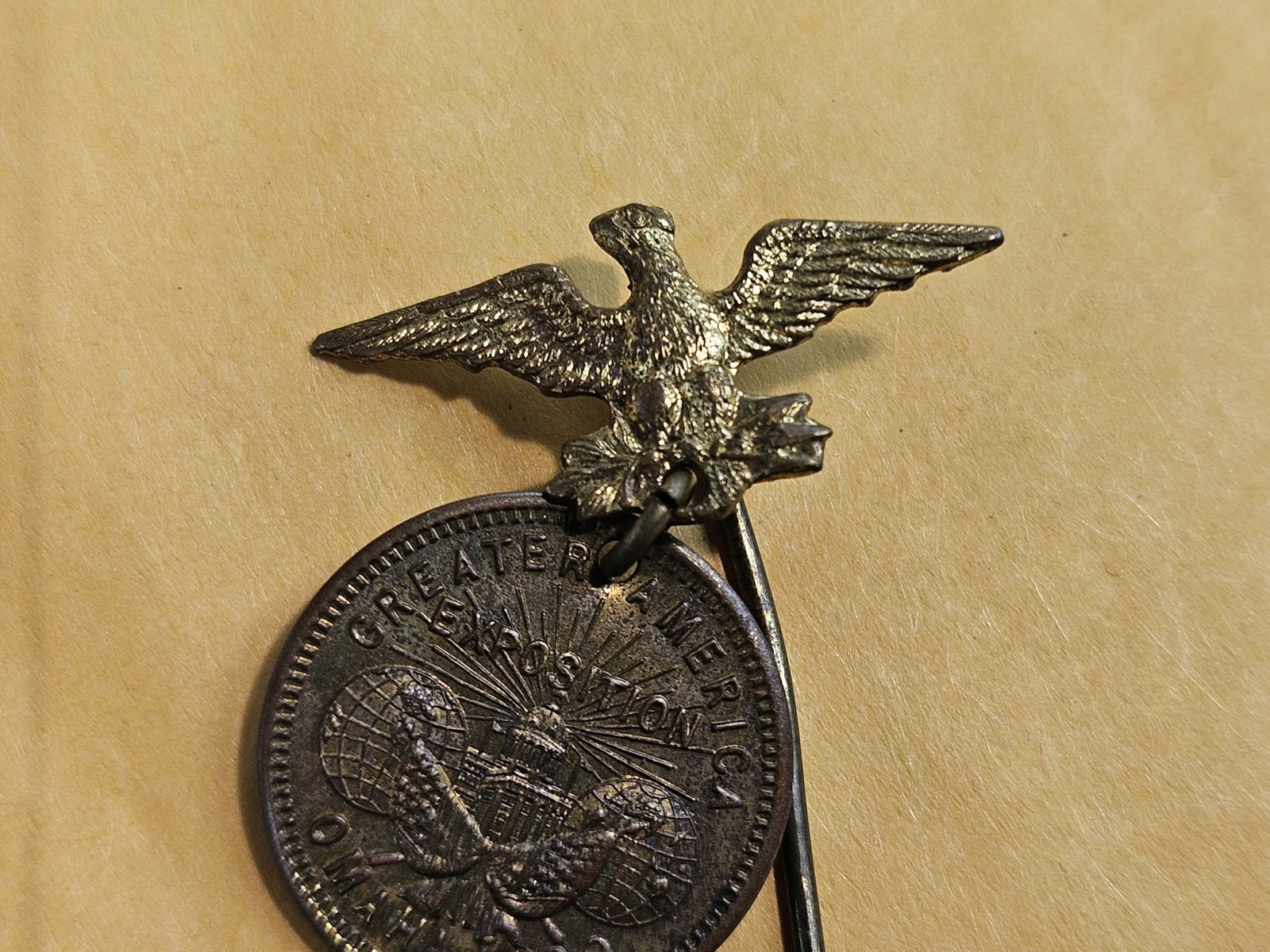 ** Very Rare ** 1899 Greater America Exposition Token-Pin - 2