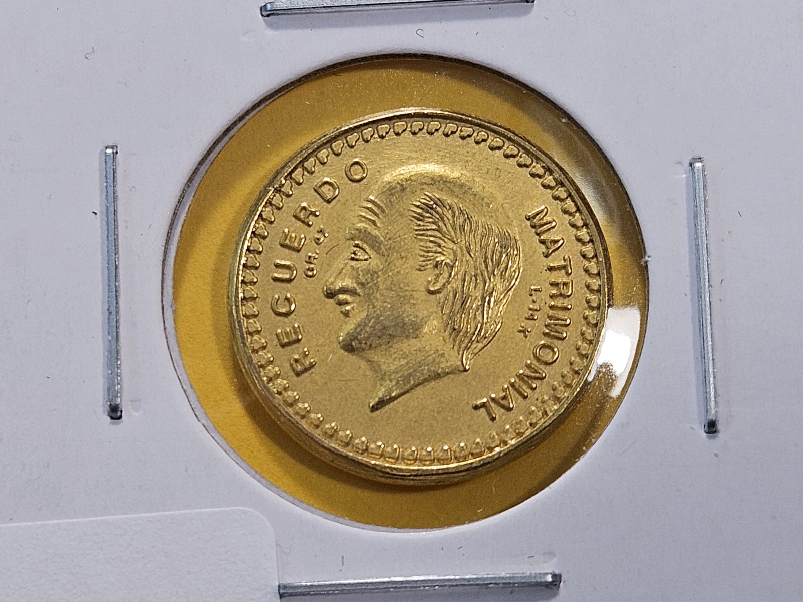 GOLD! Undated Gold Mexican Wedding Coin: Total weight is 1.8 Grams of 8 Karat Gold. Typically given to newlyweds