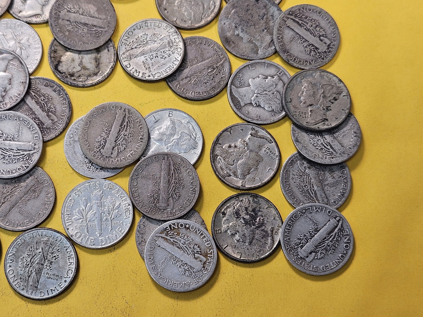 Fifty Mixed US Silver Dimes - 3