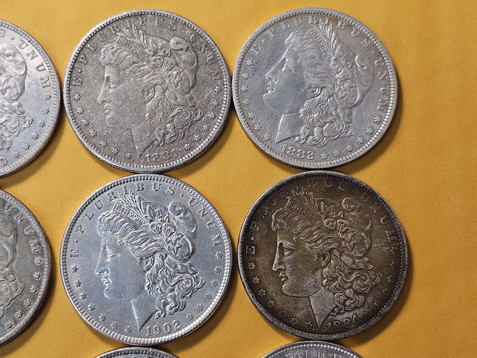 *FULL ROLL* Twenty Morgan Silver Dollars - 3