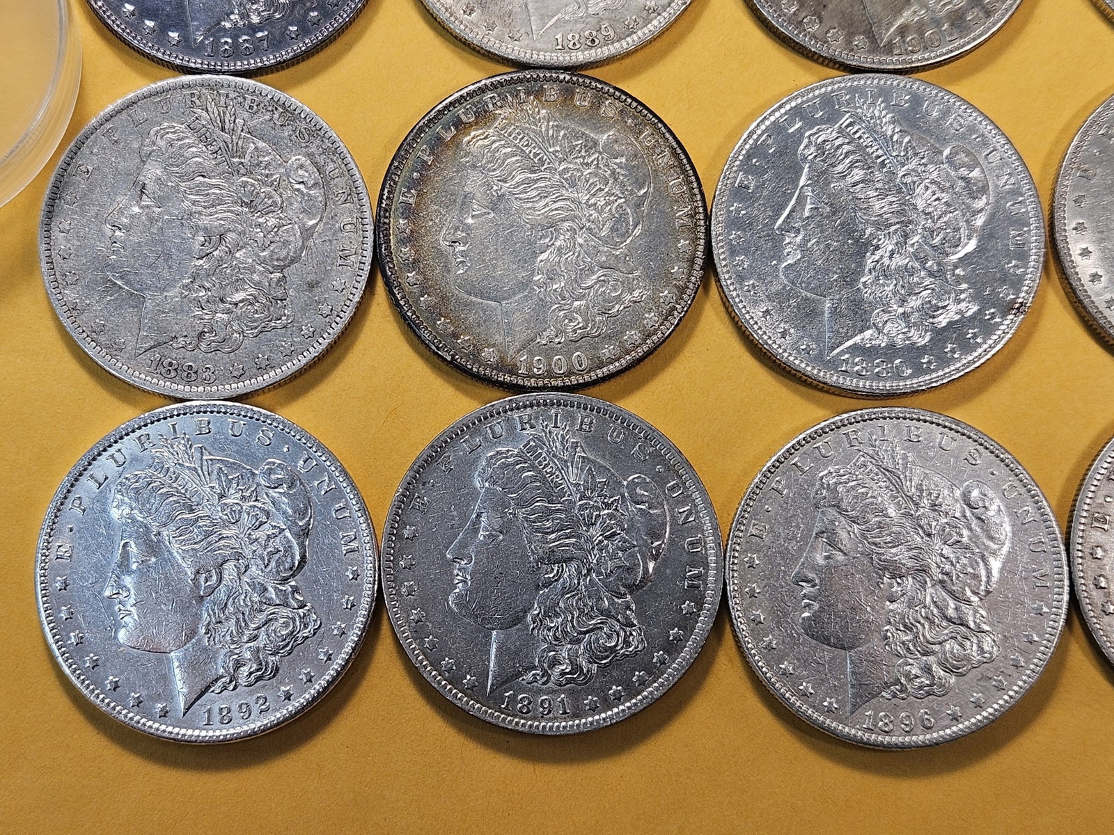 *FULL ROLL* Twenty Morgan Silver Dollars - 4
