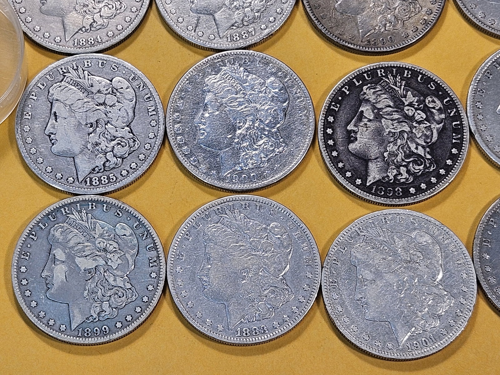 *FULL ROLL* Twenty Morgan Silver Dollars - 4