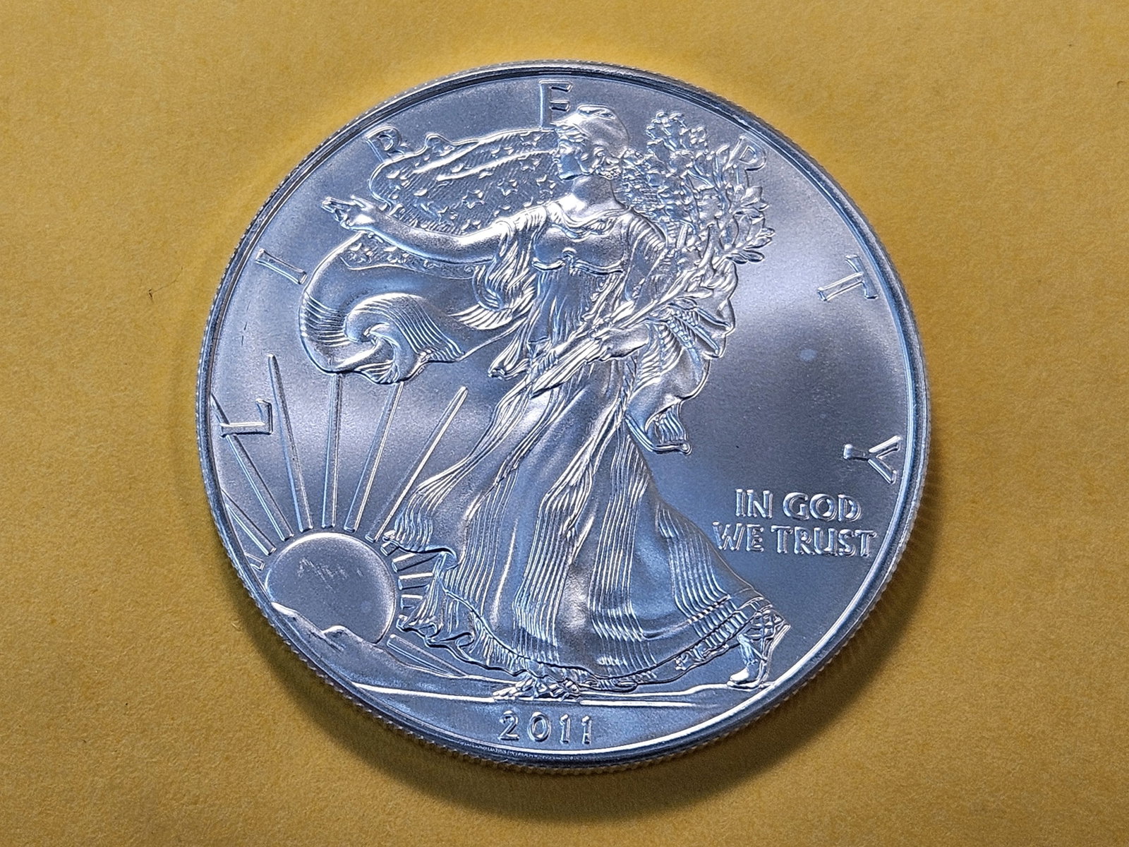 GEM Brilliant Uncirculated 2011 American Silver Eagle - 2