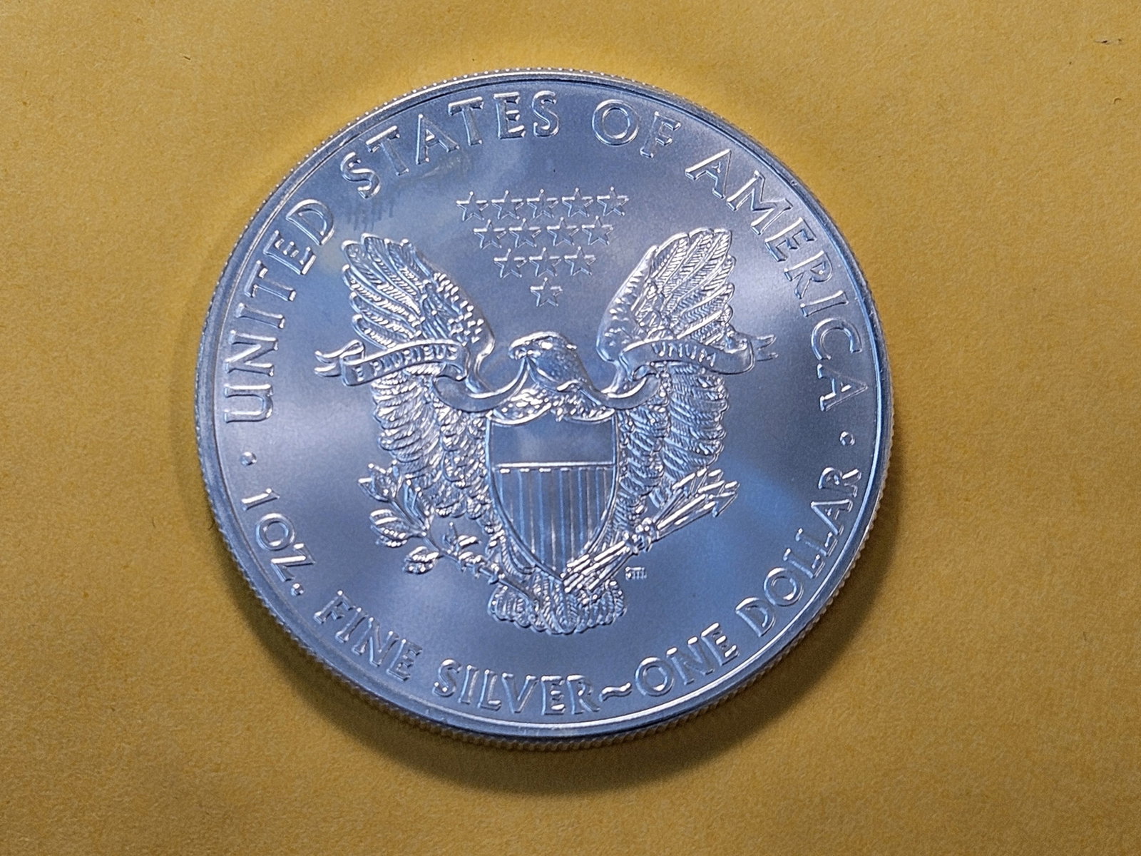 GEM Brilliant Uncirculated 2011 American Silver Eagle - 4