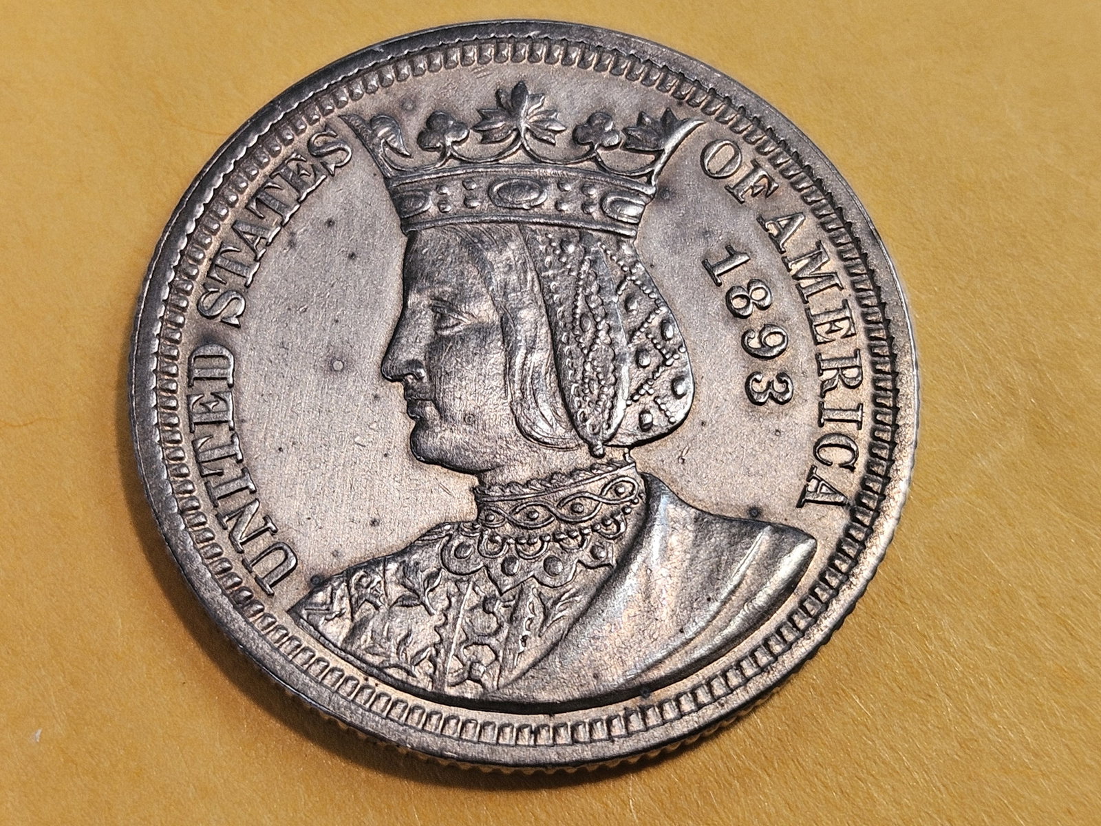 ** KEY COMMEM ** 1893 Isabella Quarter in About Uncirculated plus - 3