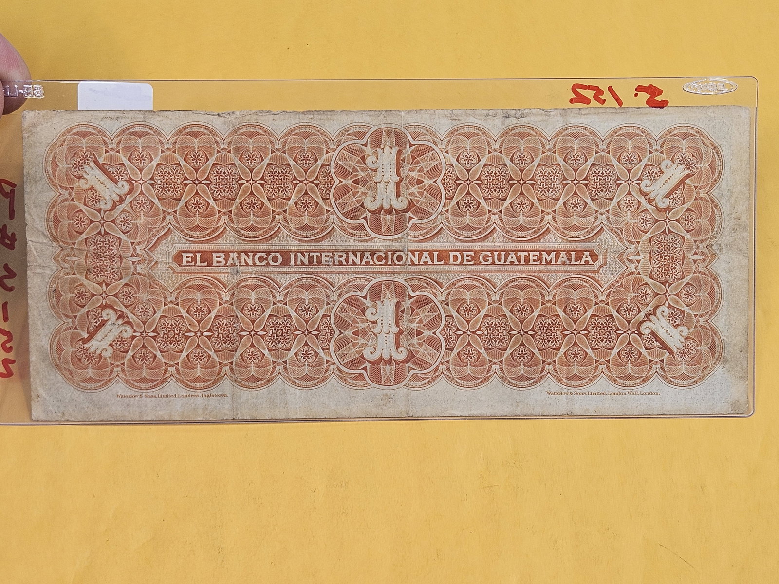 1900 El Banco Internacional de Guatemala Un Peso - 2