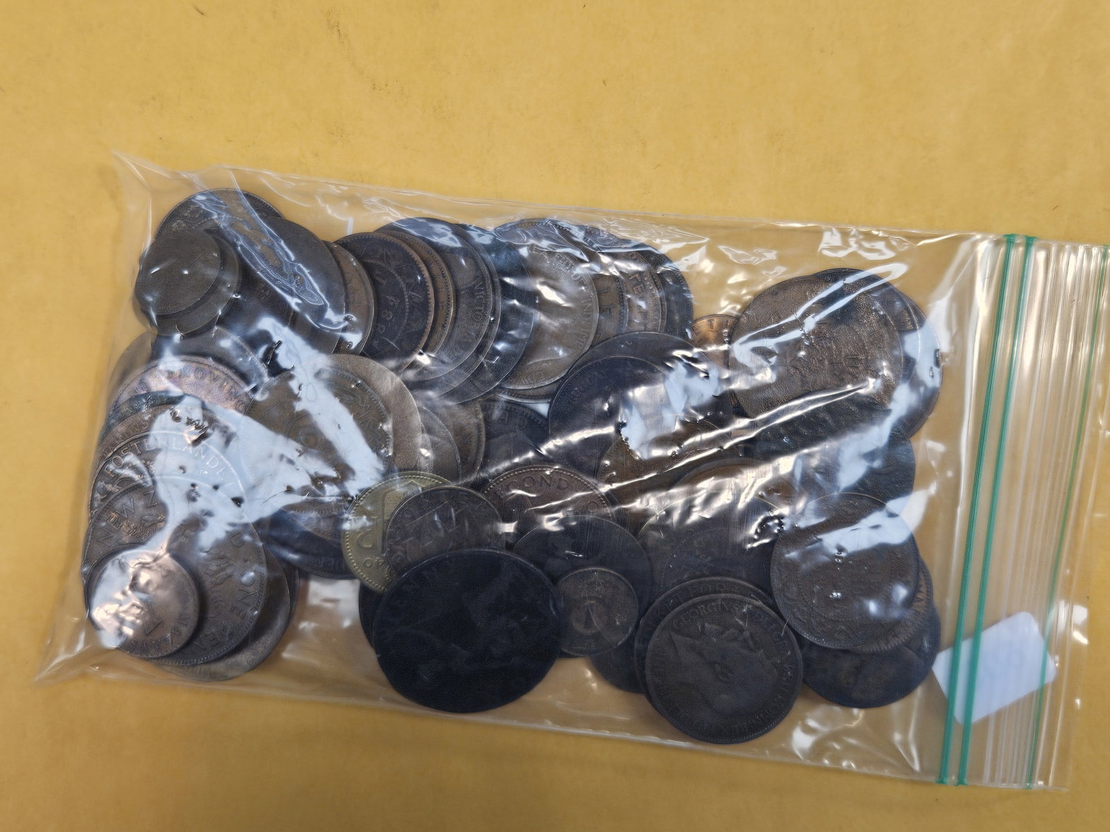 ONE Pound of mixed, older, World, Copper coins - 2