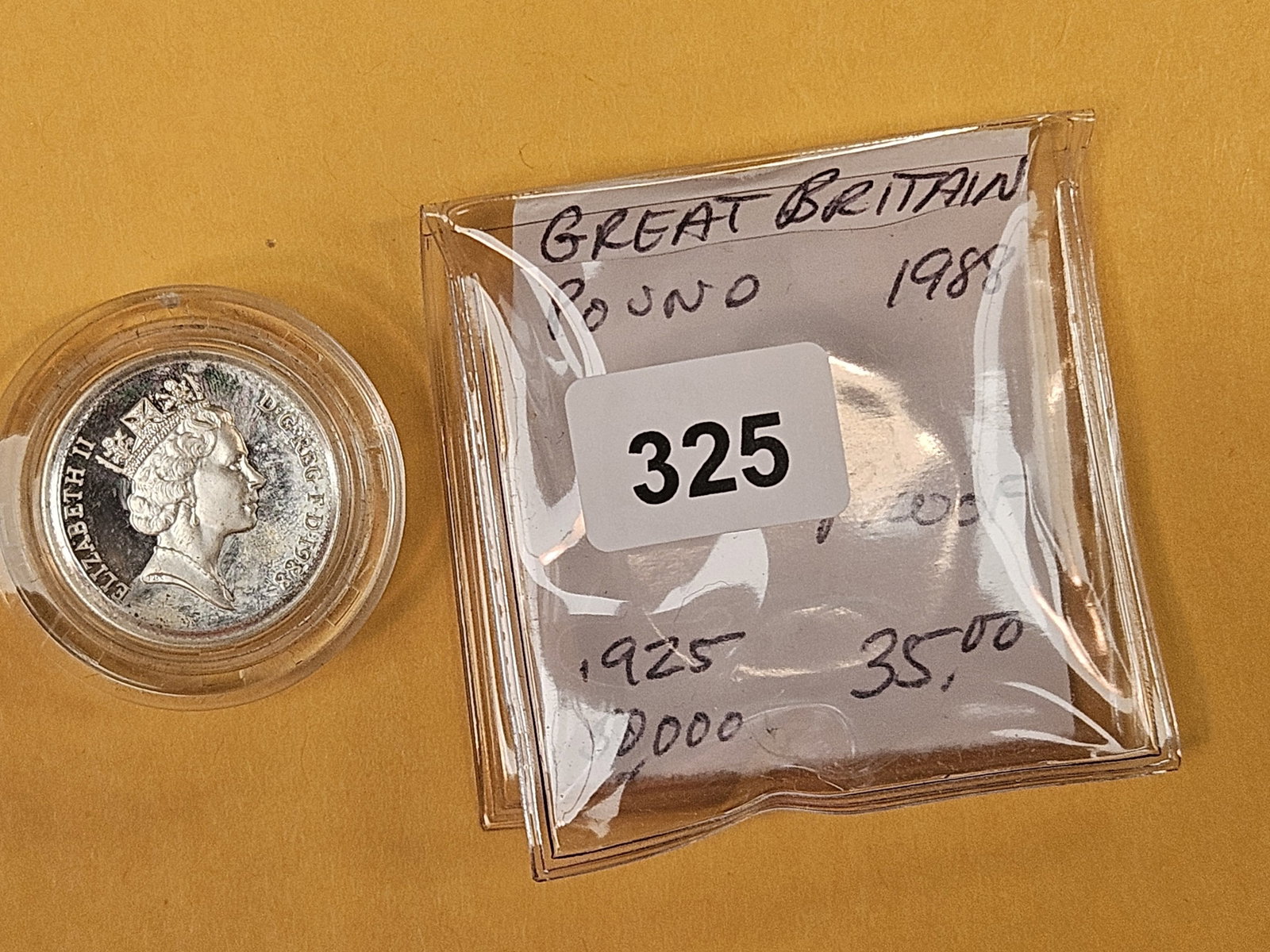 Two Silver GEM Proof Great Britain Proof One Pound Coins - 4