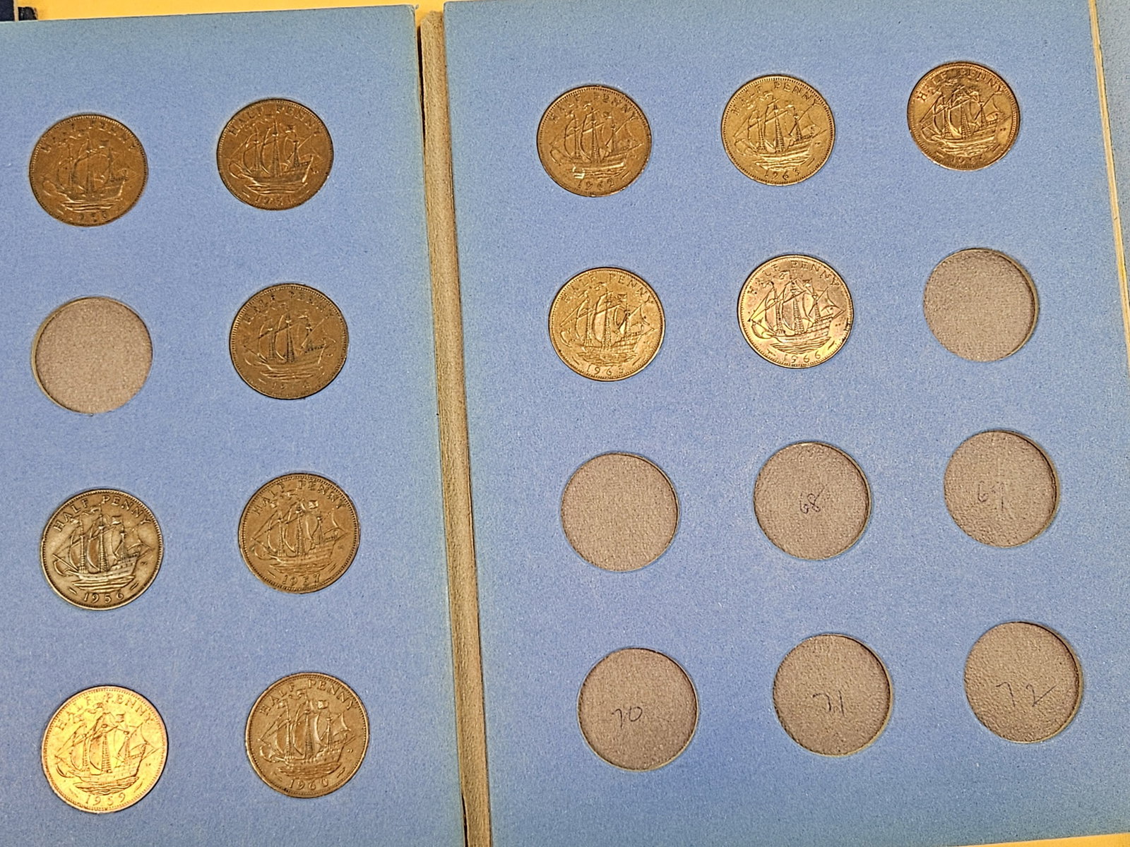Two Whitman Great Britain Half-penny albums - 7