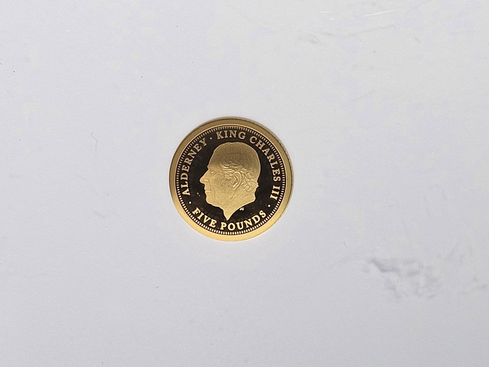 GOLD! NGC 2026 Great Britain Gold Five Pounds in Proof 69 Ultra Cameo - 4
