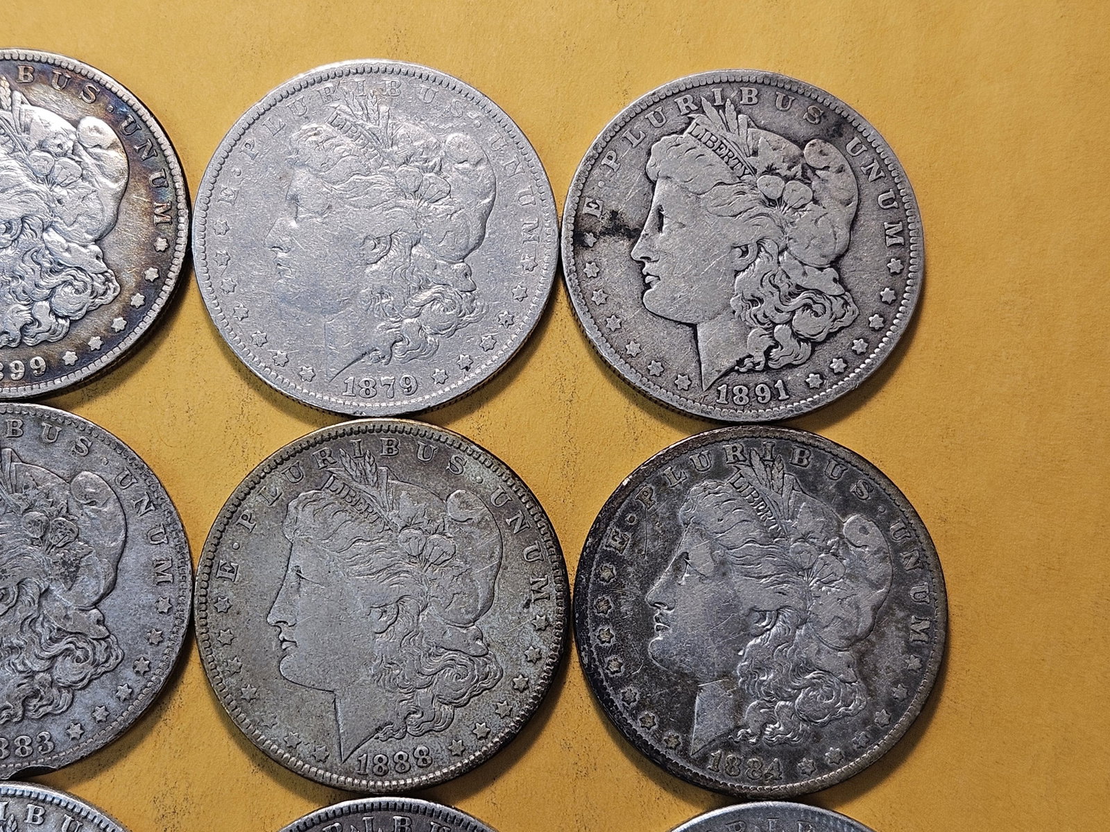 *FULL ROLL* Twenty Morgan Silver Dollars - 3