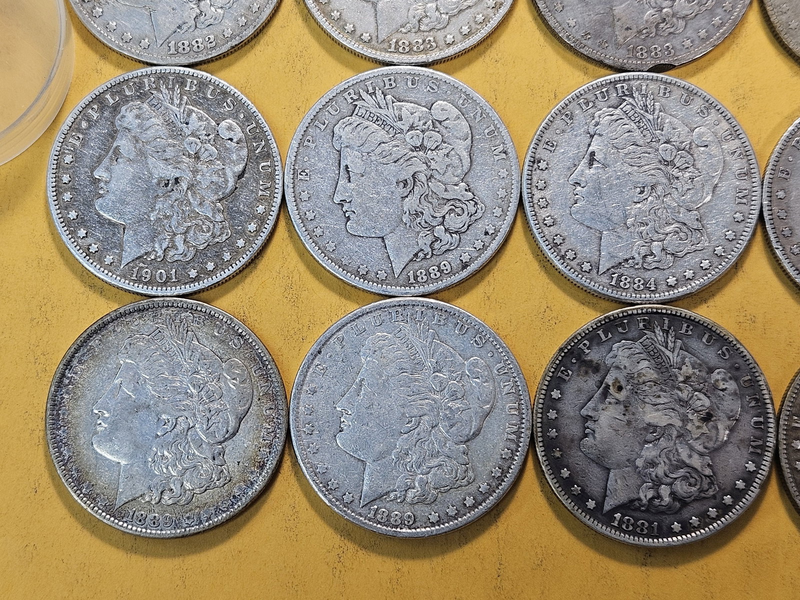*FULL ROLL* Twenty Morgan Silver Dollars - 4