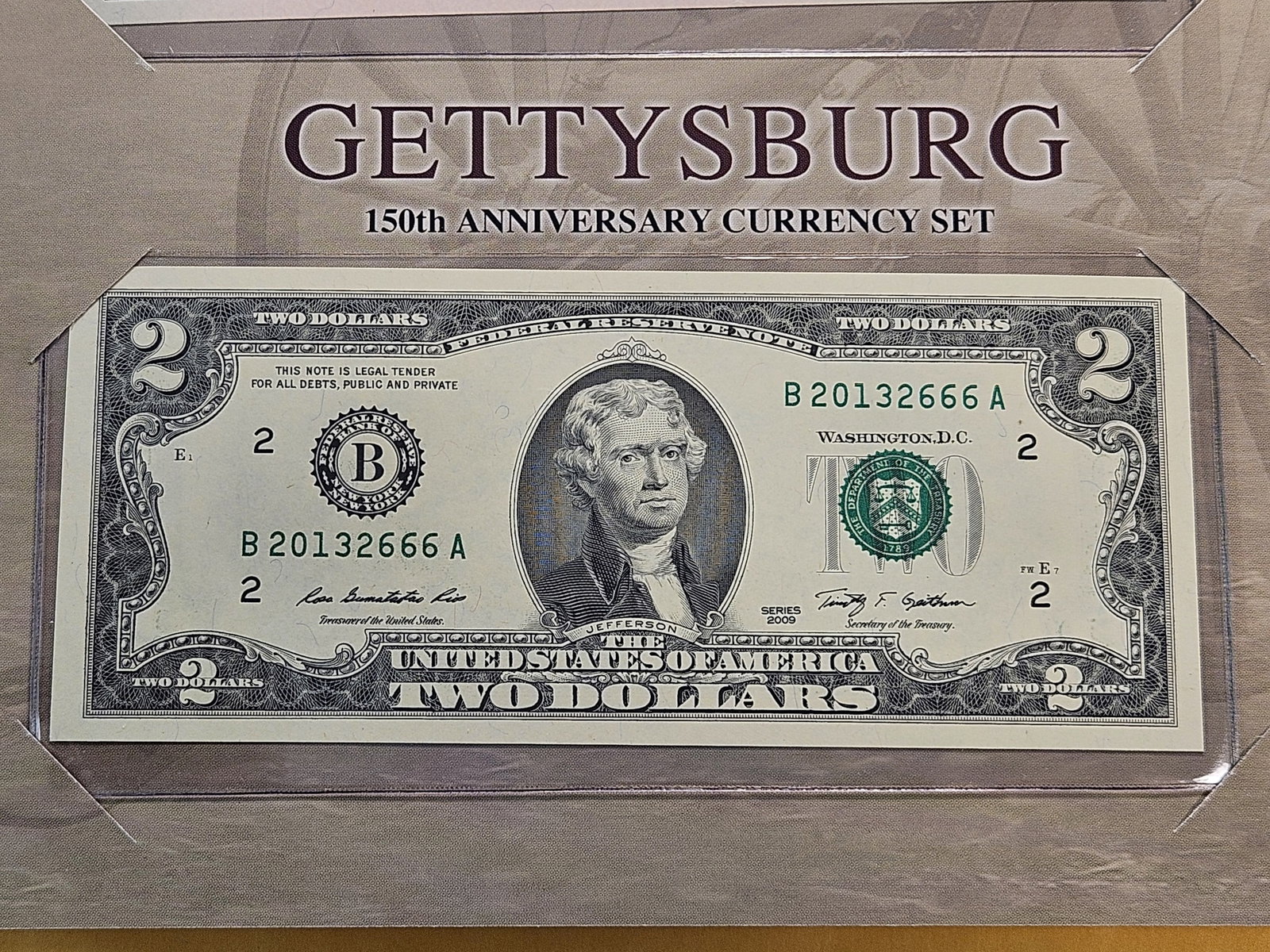 Series 2009 Five Dollar and Two Dollar Federal Reserve Notes with Matching Serial Numbers - 4