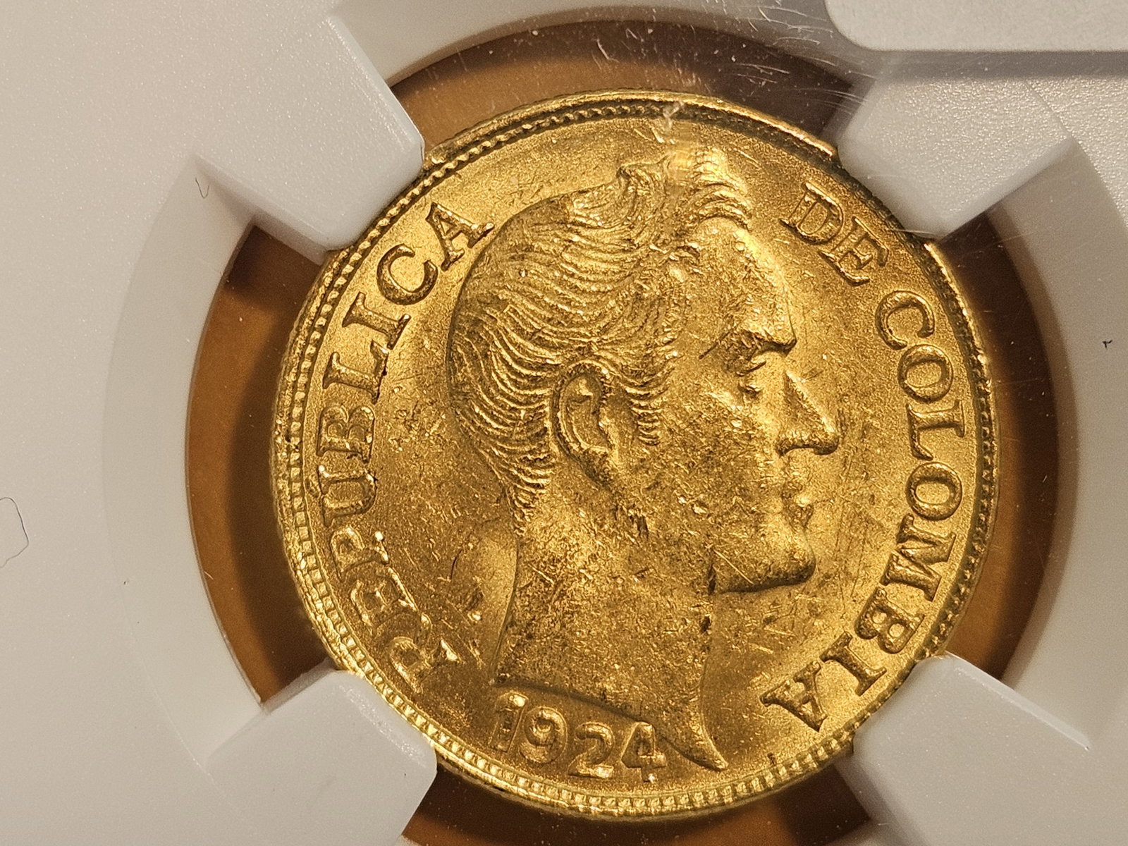 GOLD! NGC 1924-B Colombia Gold 5 Pesos in Mint State 62 (1 of 6)
