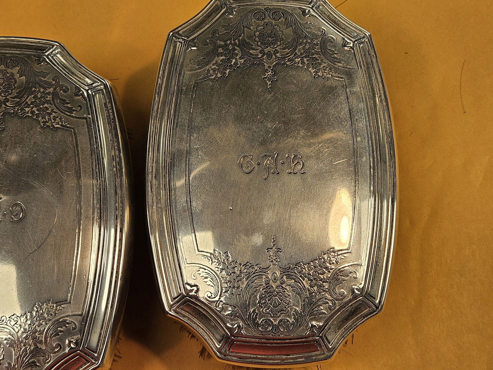 *** HIGHLIGHT ** Rare pair of SILVER TIFFANY & CO Hairbrushes! - 10