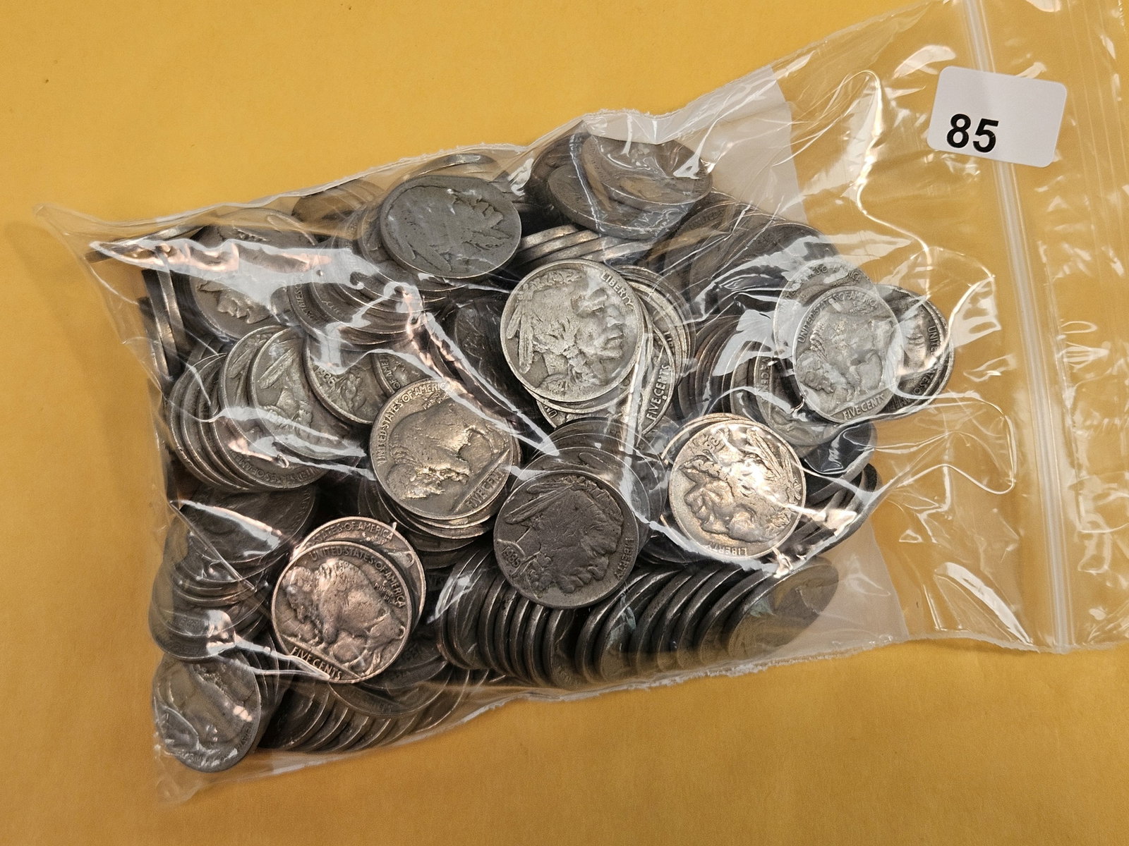 TWO POUNDS of Buffalo Nickels: Mixed. From consignor. Unchecked by us