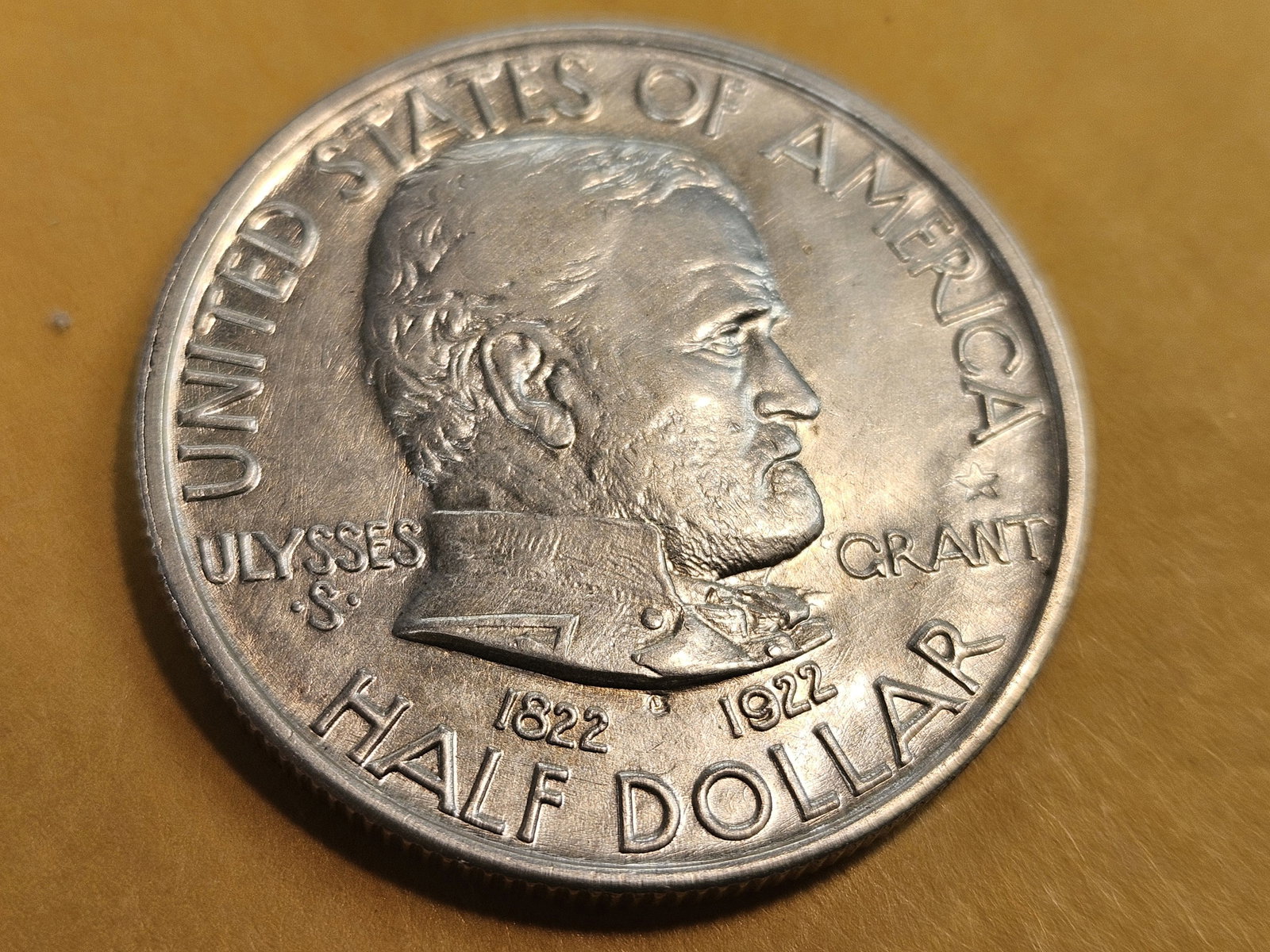 ** HIGHLIGHT ** KEY Commemorative silver Half Dollar in About Uncirculated plus!! - 3