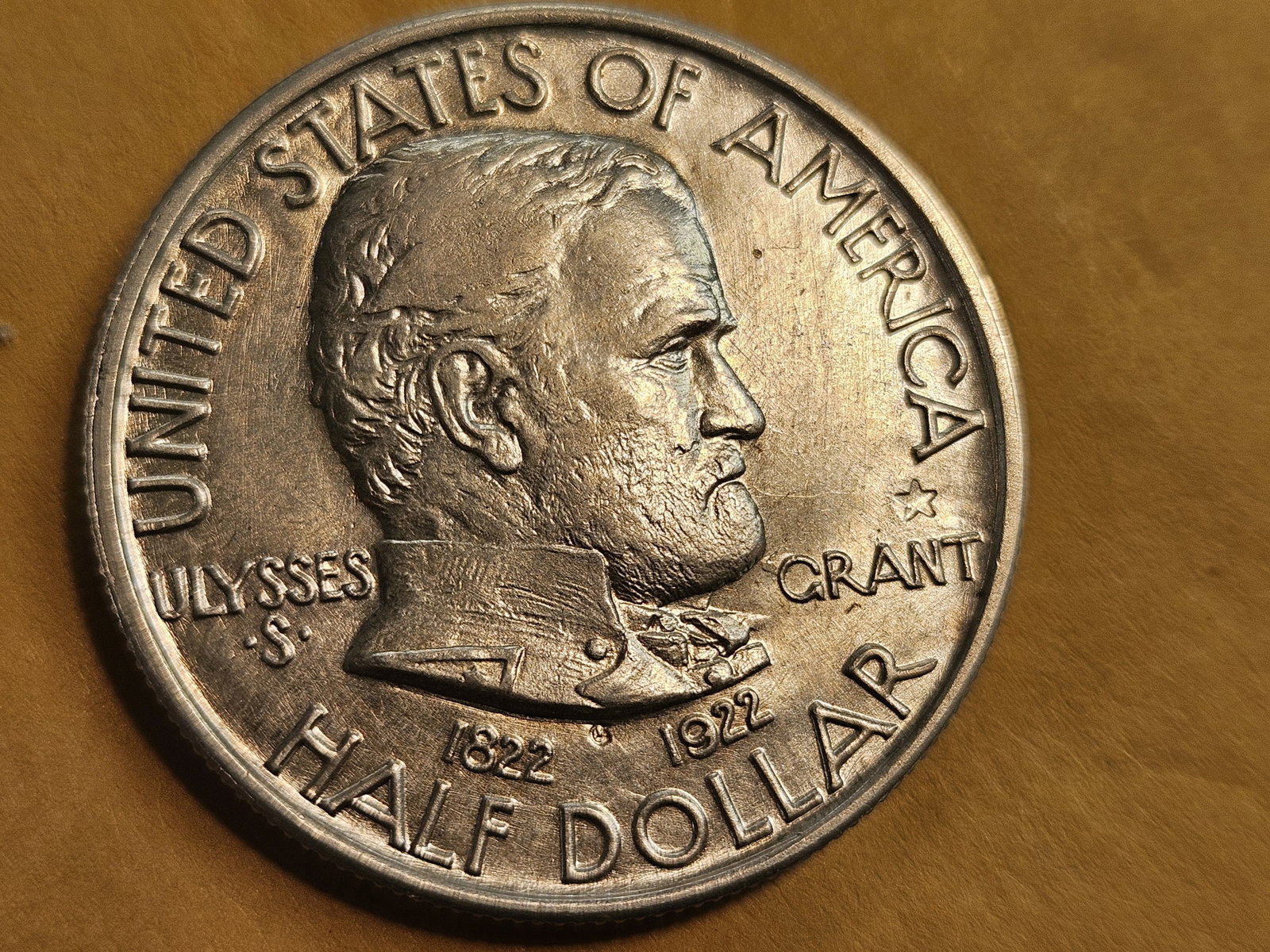 ** HIGHLIGHT ** KEY Commemorative silver Half Dollar in About Uncirculated plus!! - 5