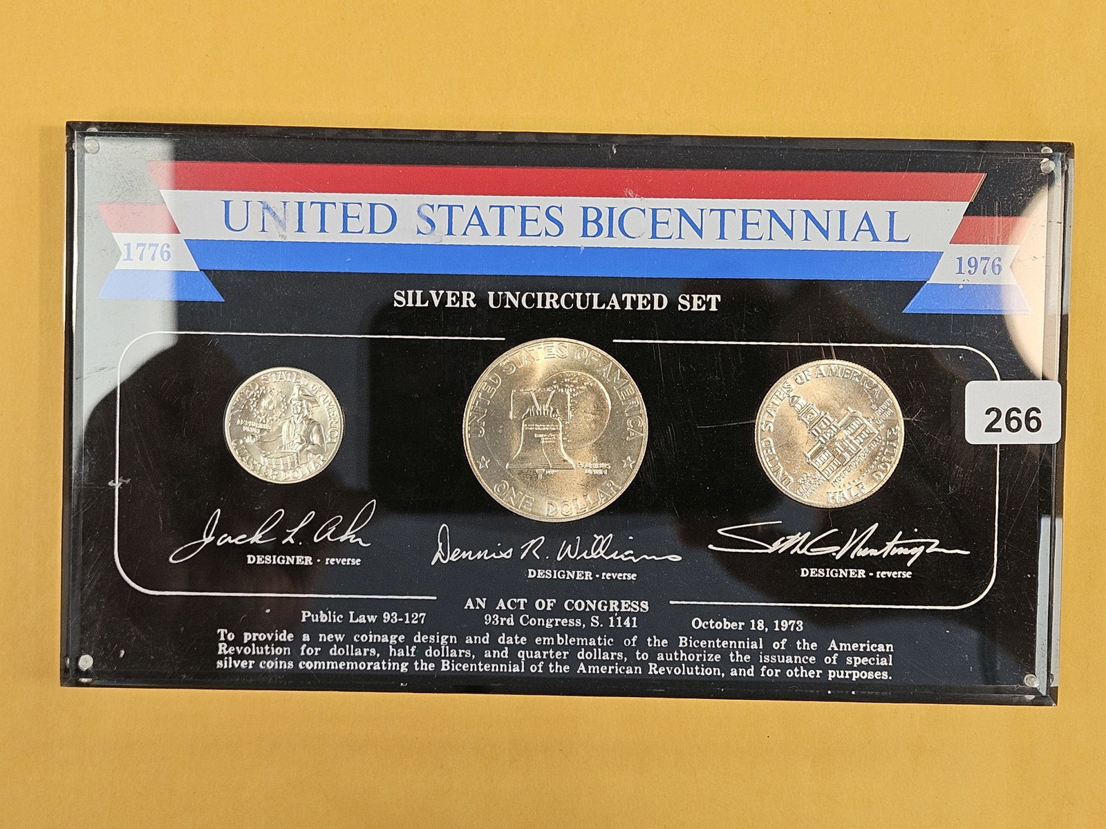 US Silver Bicentennial Set: Housed in a large, heavy, plastic case