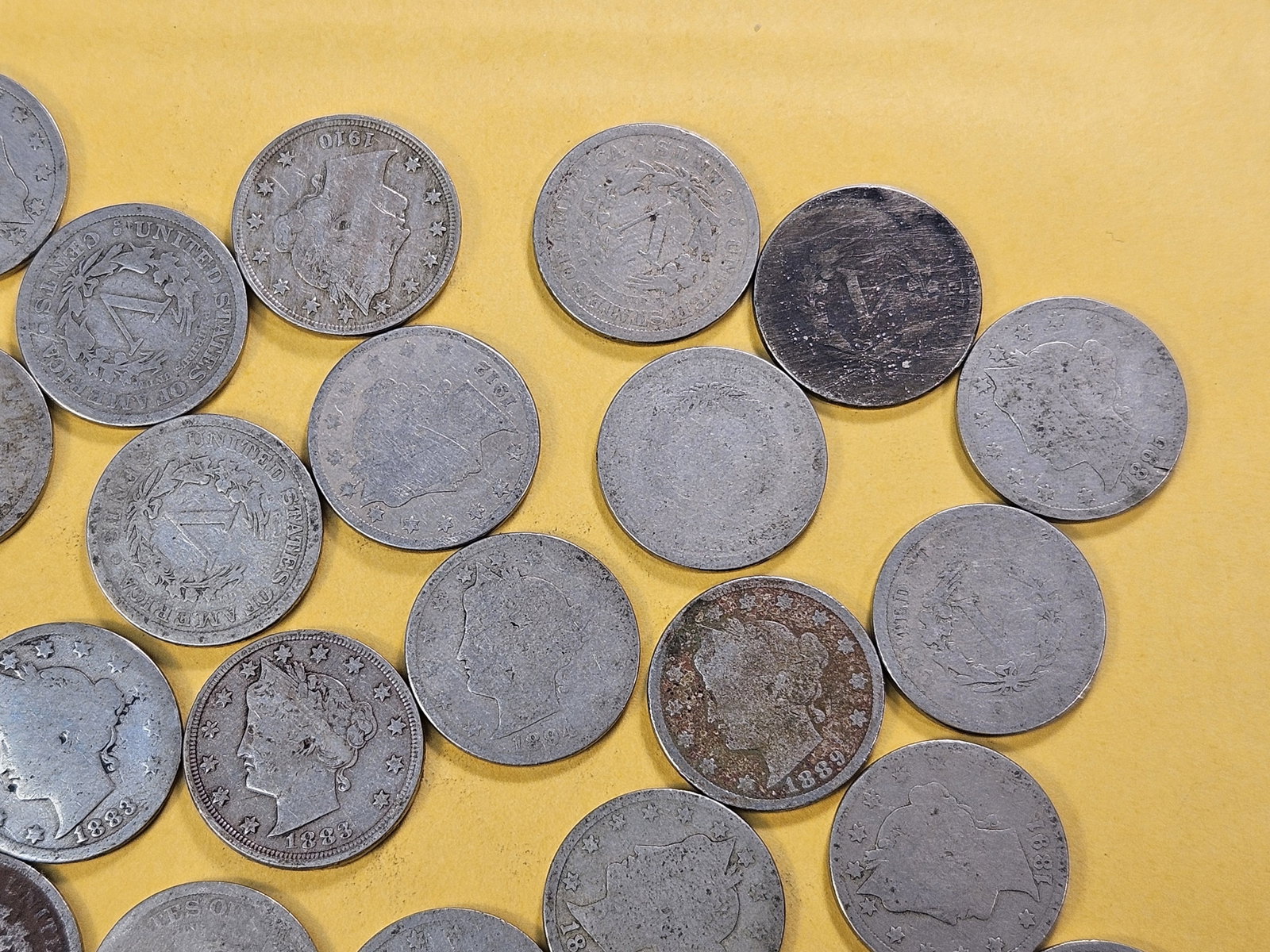 Forty Circulated Liberty V Nickels - 3