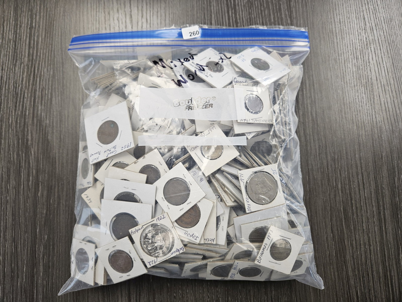 HUGE BAG! Over 250 Mixed Foreign Coins: Includes coins from Spain, Japan, Belgium, Bahamas, Netherlands and many more!