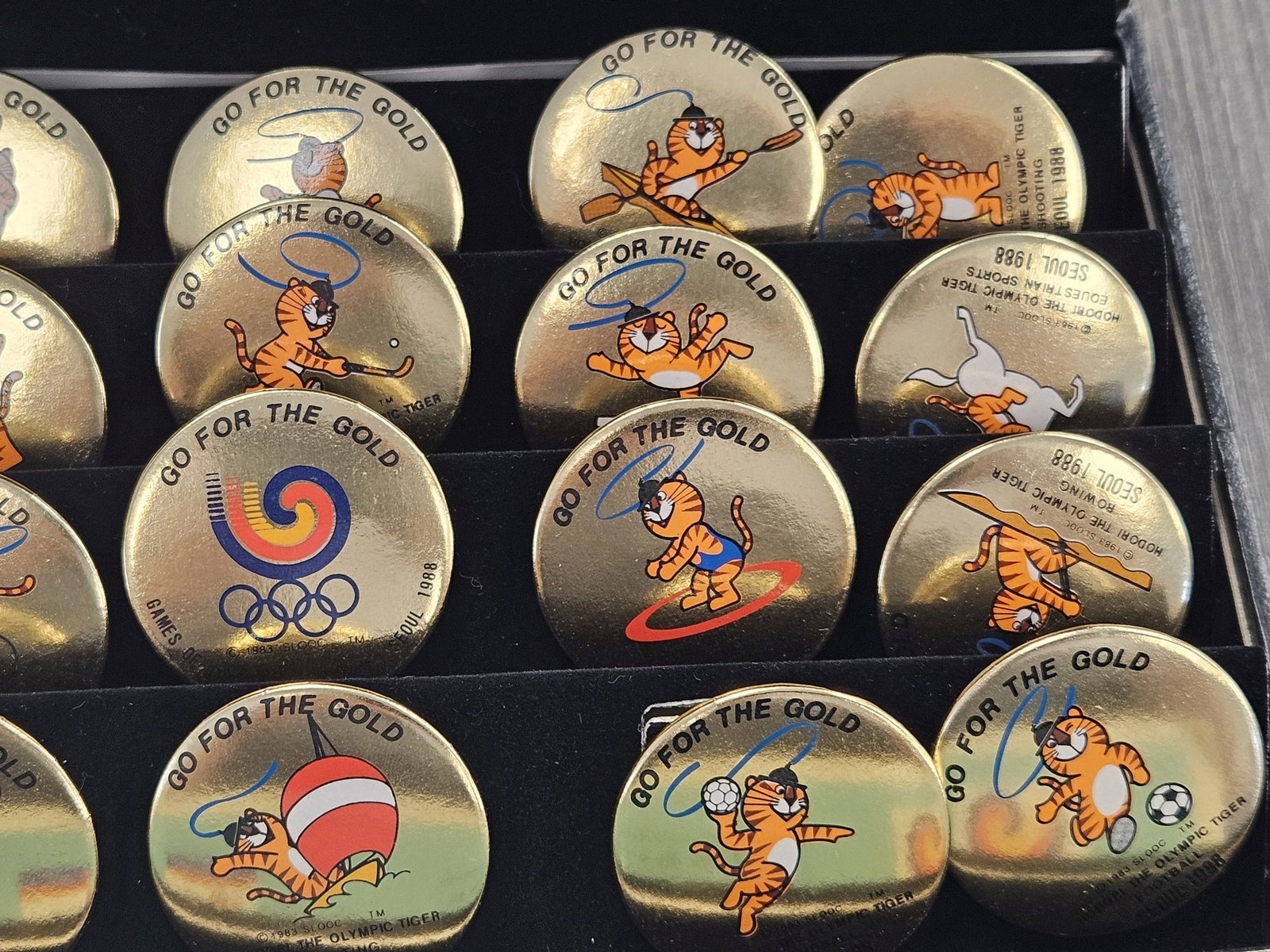 KOREAN OLYMPIC BUTTON SET! - 4