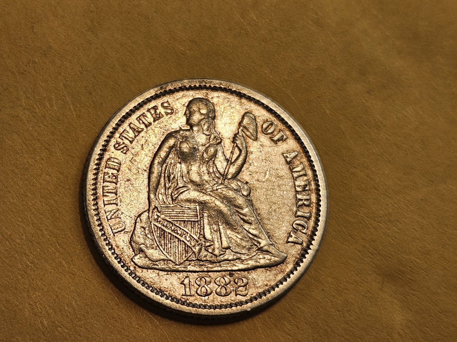 1882 Seated Liberty silver dime in Extra Fine - 5
