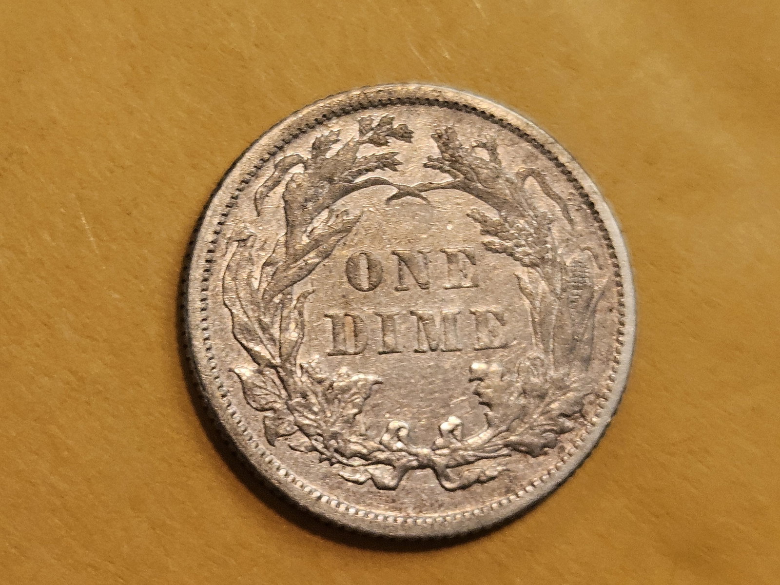 1882 Seated Liberty silver dime in Extra Fine - 8