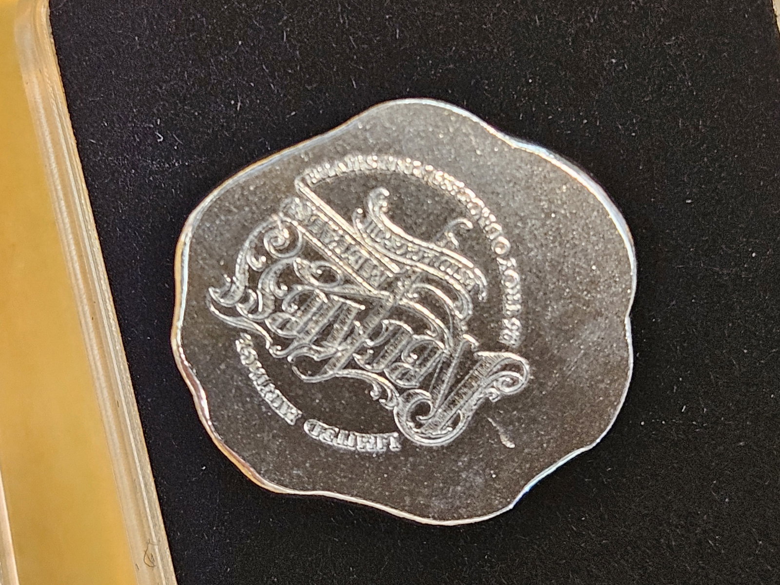 One-quarter Troy ounce .999 fine silver art piece - 3
