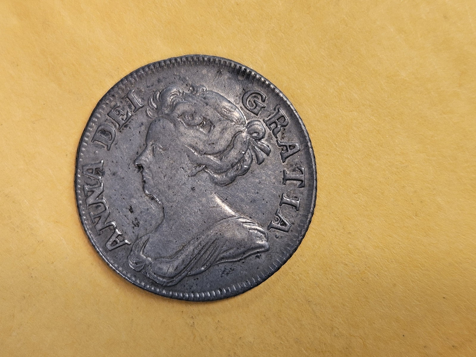 ** Rare ** 1708 Great Britain silver shilling in Very Fine - 6
