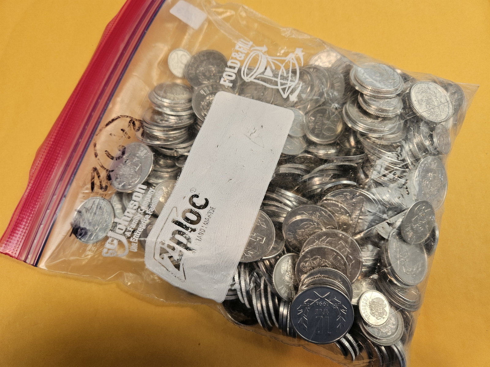 Over 1 pound of mixed World coins - 3