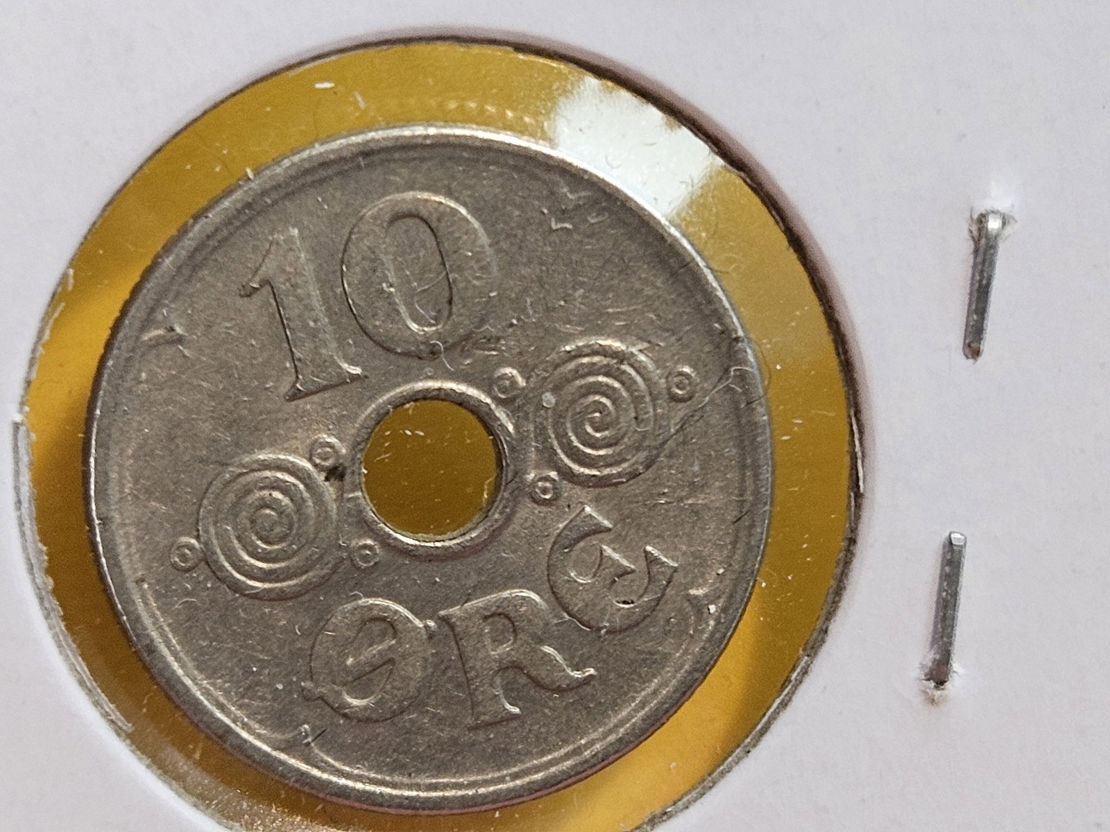 ** KEY DATE ** 1947 Denmark 10 ore - 4