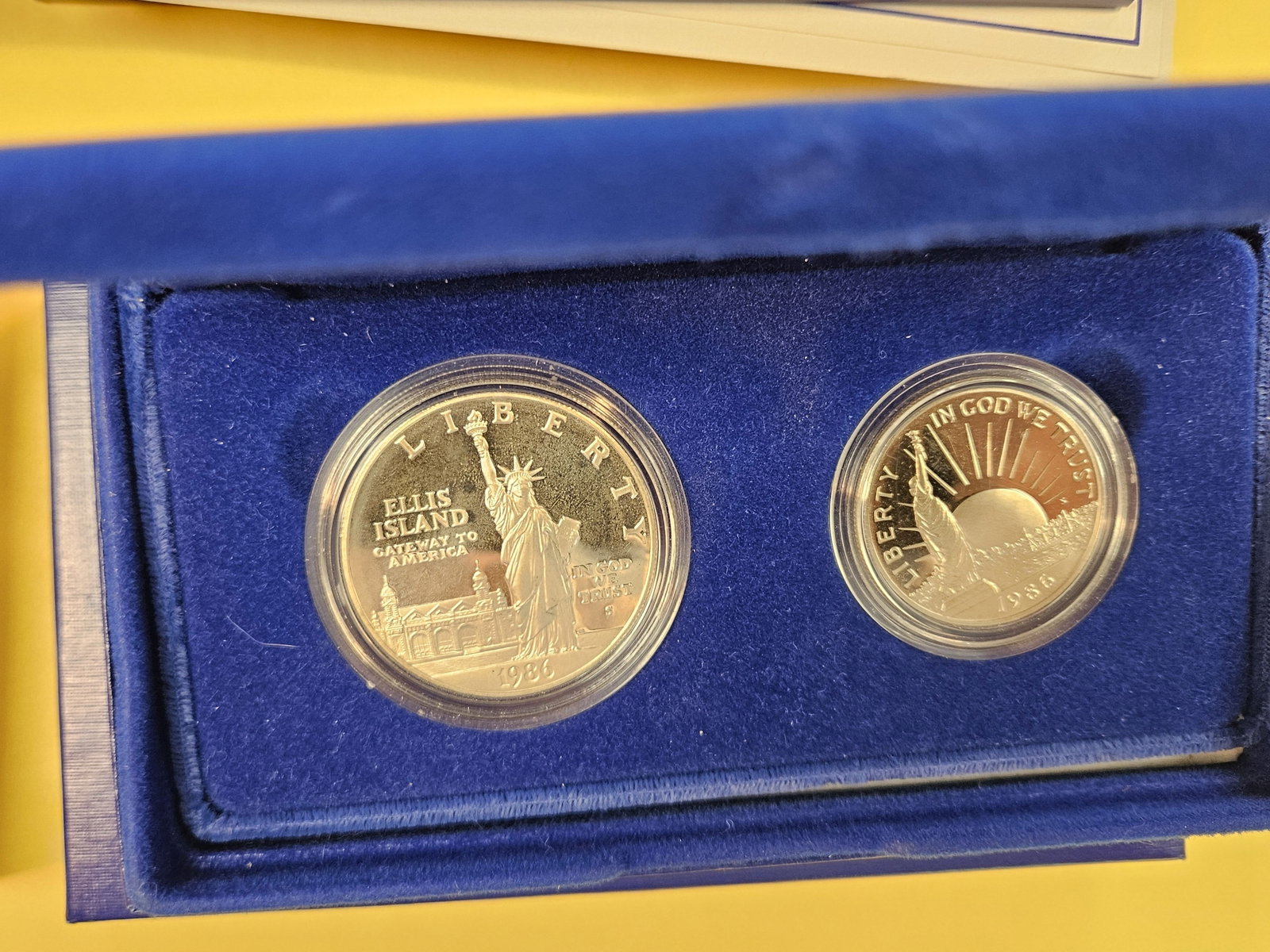 Two GEM Proof Deep Cameo 1986 Two-Coin Commemorative Sets - 4