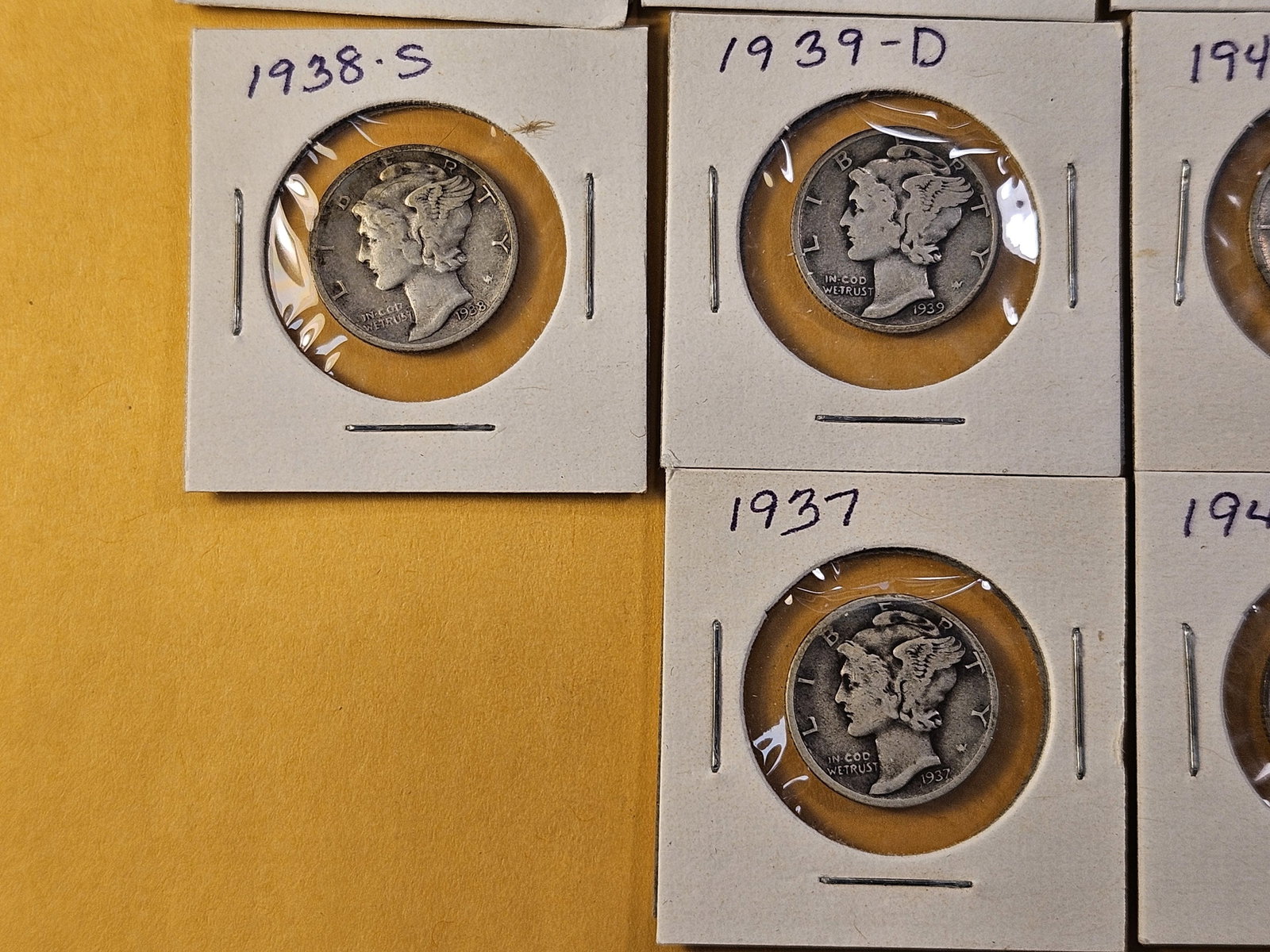 Fourteen Circulated Mercury Silver Dimes - 4