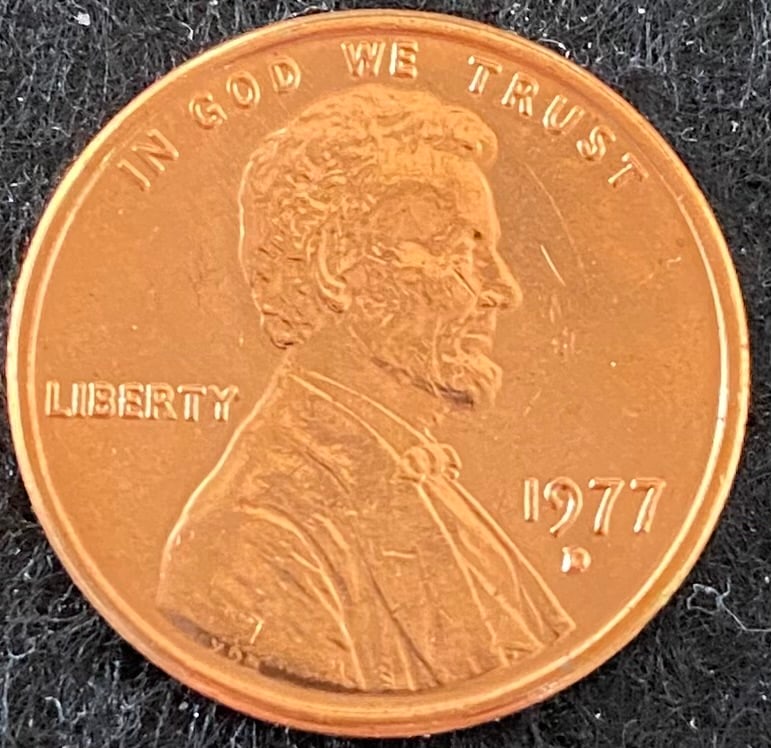 1977-D RD Lincoln Penny (1 of 2)