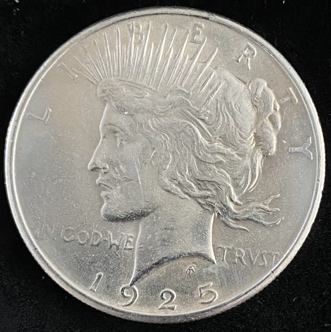 1925 Peace Dollar Silver (1 of 2)