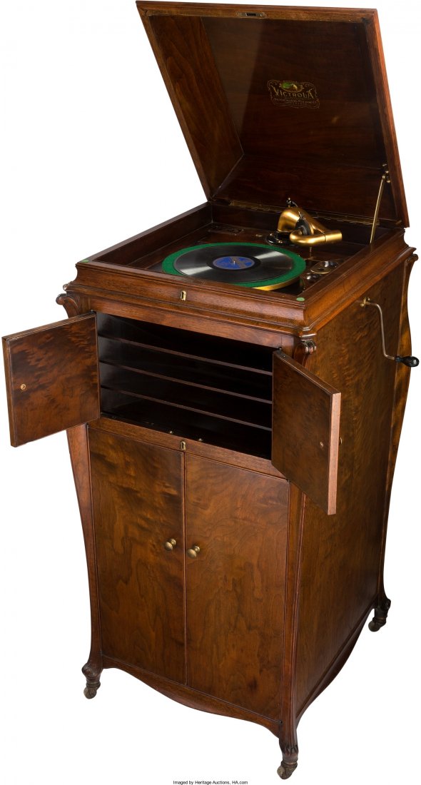 Victor Talking Machine Co. Rare Walnut Victrola (1 of 4)