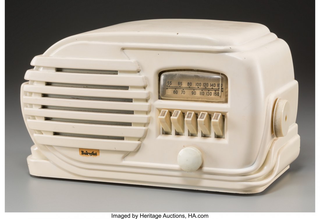 A Belmont 5D128 Ivory-Colored Bakelite AM Radio,: A Belmont 5D128 Ivory-Colored Bakelite AM Radio, circa 1947 7 h x 11-7/8 w x 5-7/8 d inches