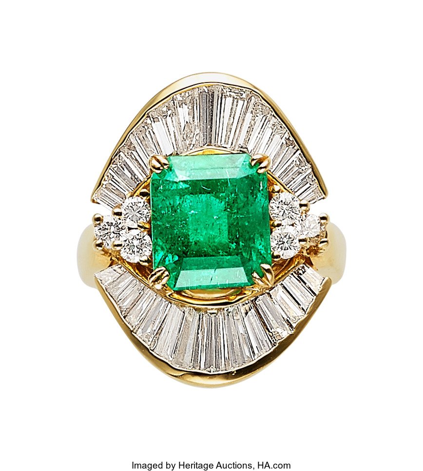 Colombian Emerald, Diamond, Gold Ring  The ring (1 of 2)